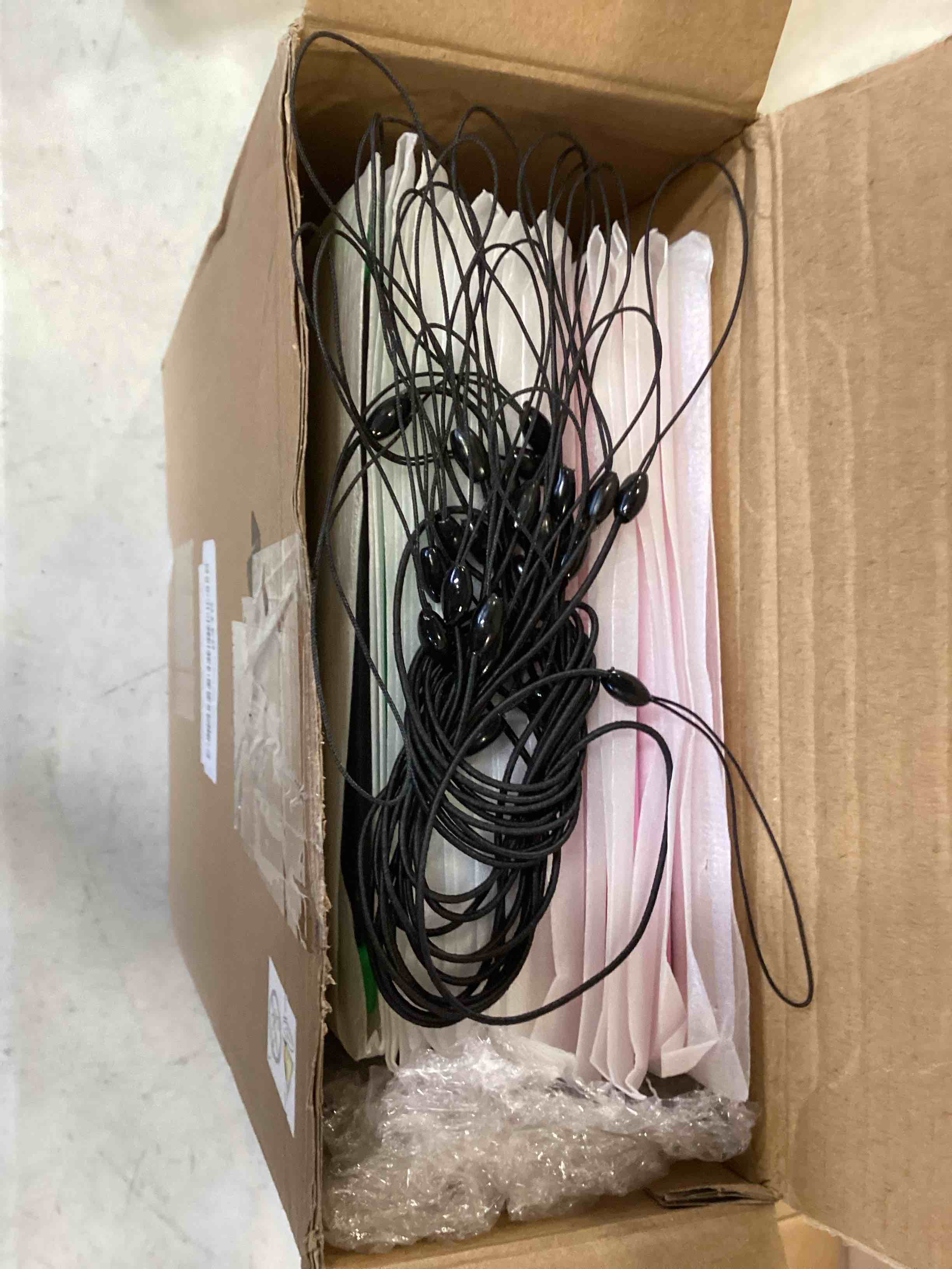 https://s3.amazonaws.com/lotting-images-prod/bidfta/GRN6402523_1717079362328.jpeg