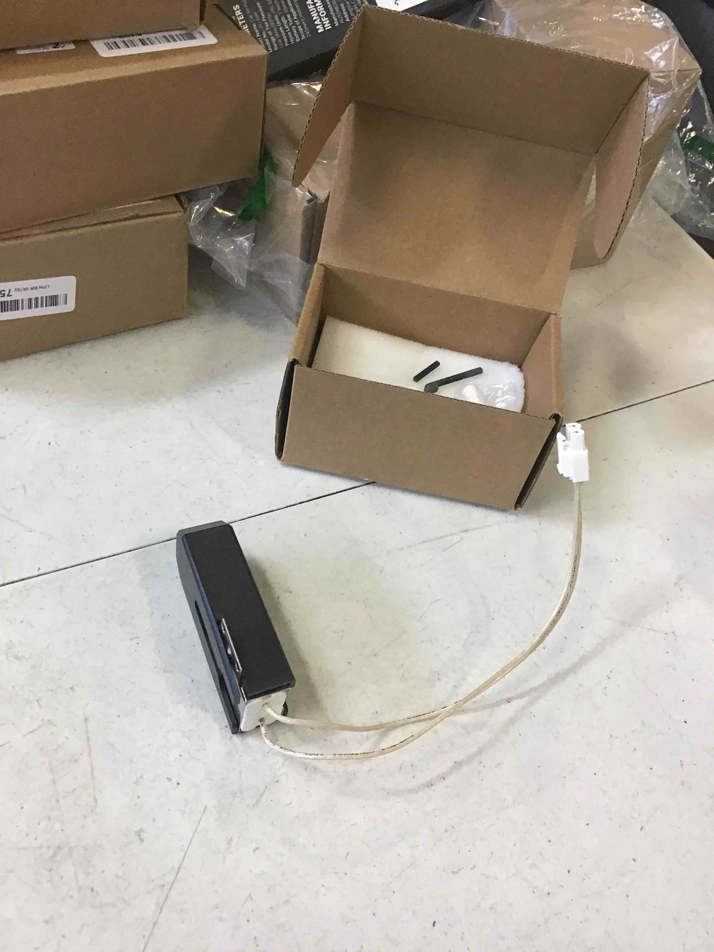 https://s3.amazonaws.com/lotting-images-prod/bidfta/GRN6402908_1717263318638.jpeg