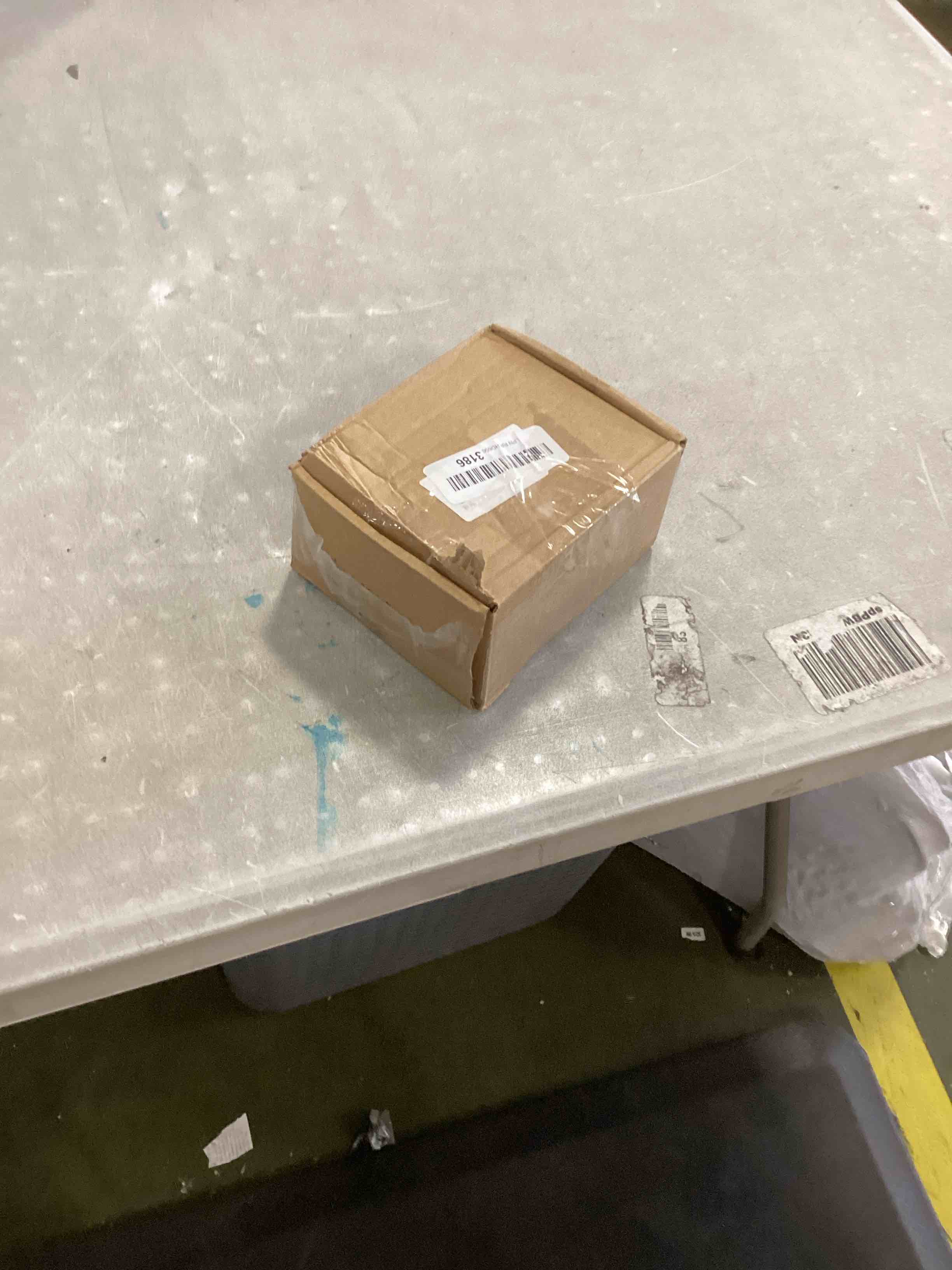 https://s3.amazonaws.com/lotting-images-prod/bidfta/GRN6403202_1717601813747.jpeg