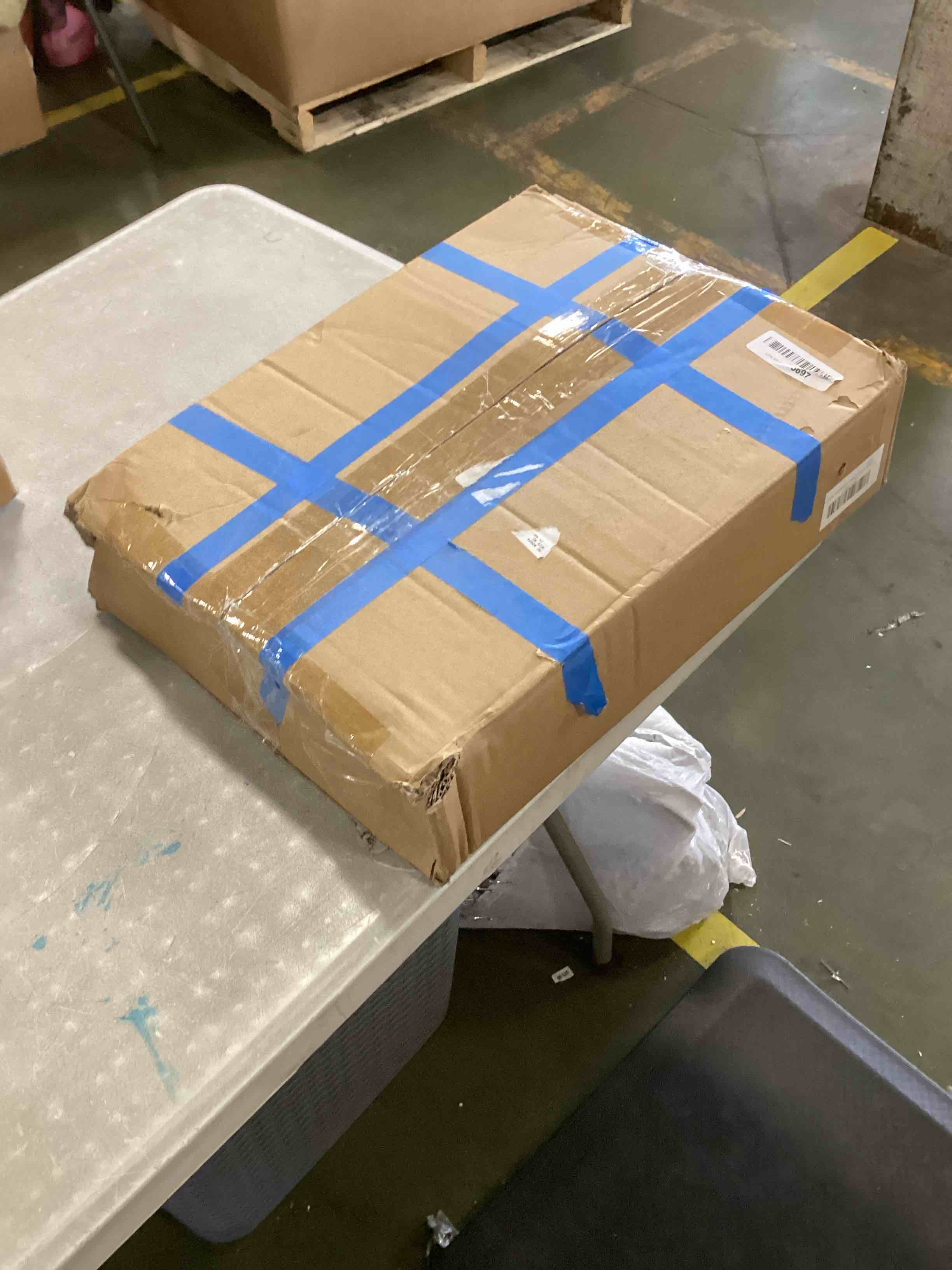 https://s3.amazonaws.com/lotting-images-prod/bidfta/GRN6403260_1717608845568.jpeg