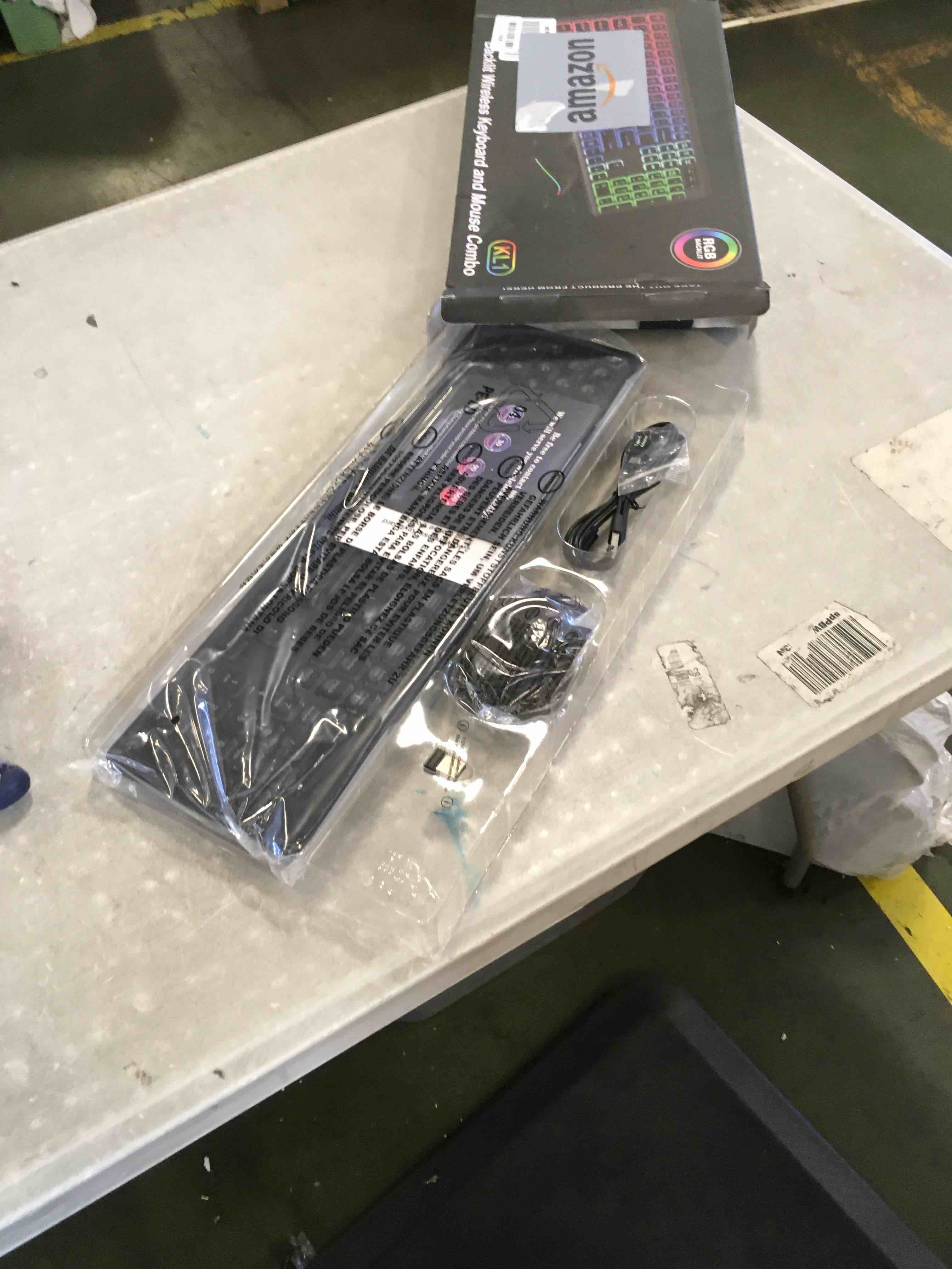 https://s3.amazonaws.com/lotting-images-prod/bidfta/GRN6403399_1717678165317.jpeg