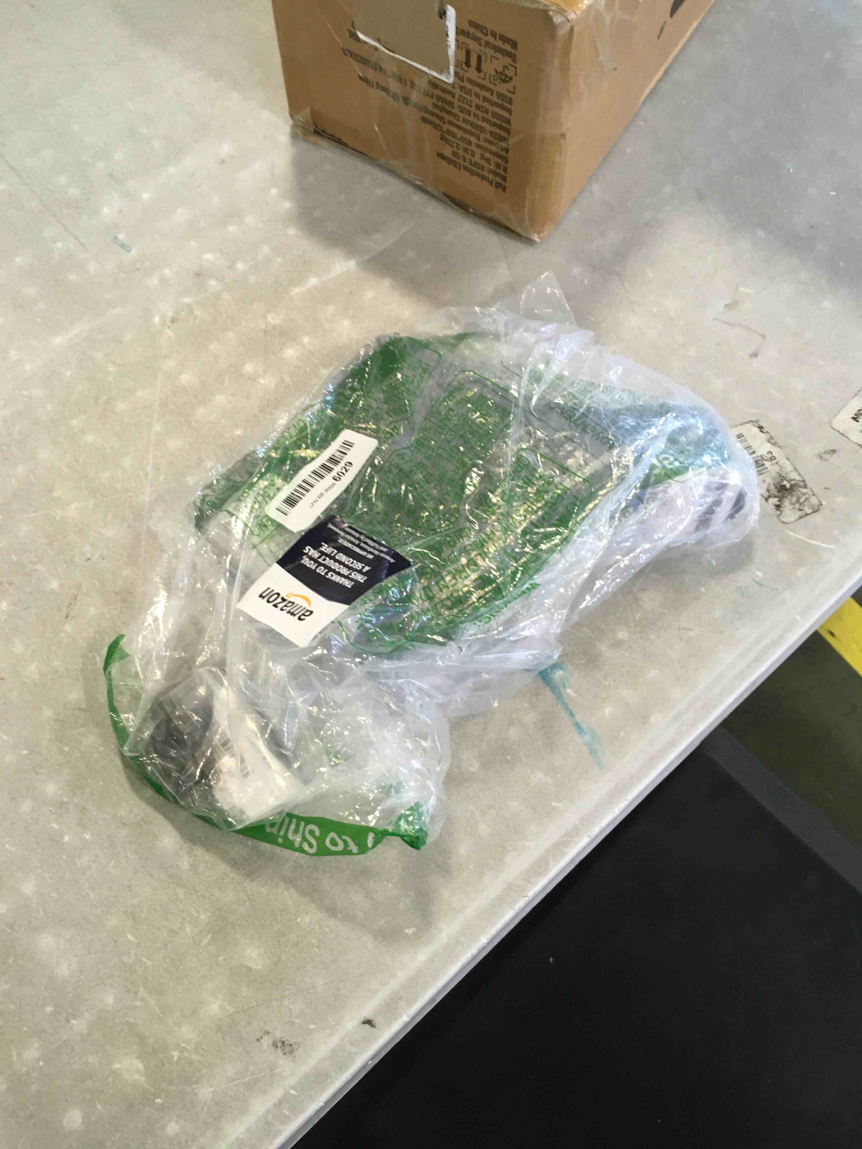 https://s3.amazonaws.com/lotting-images-prod/bidfta/GRN6403423_1717679929476.jpeg