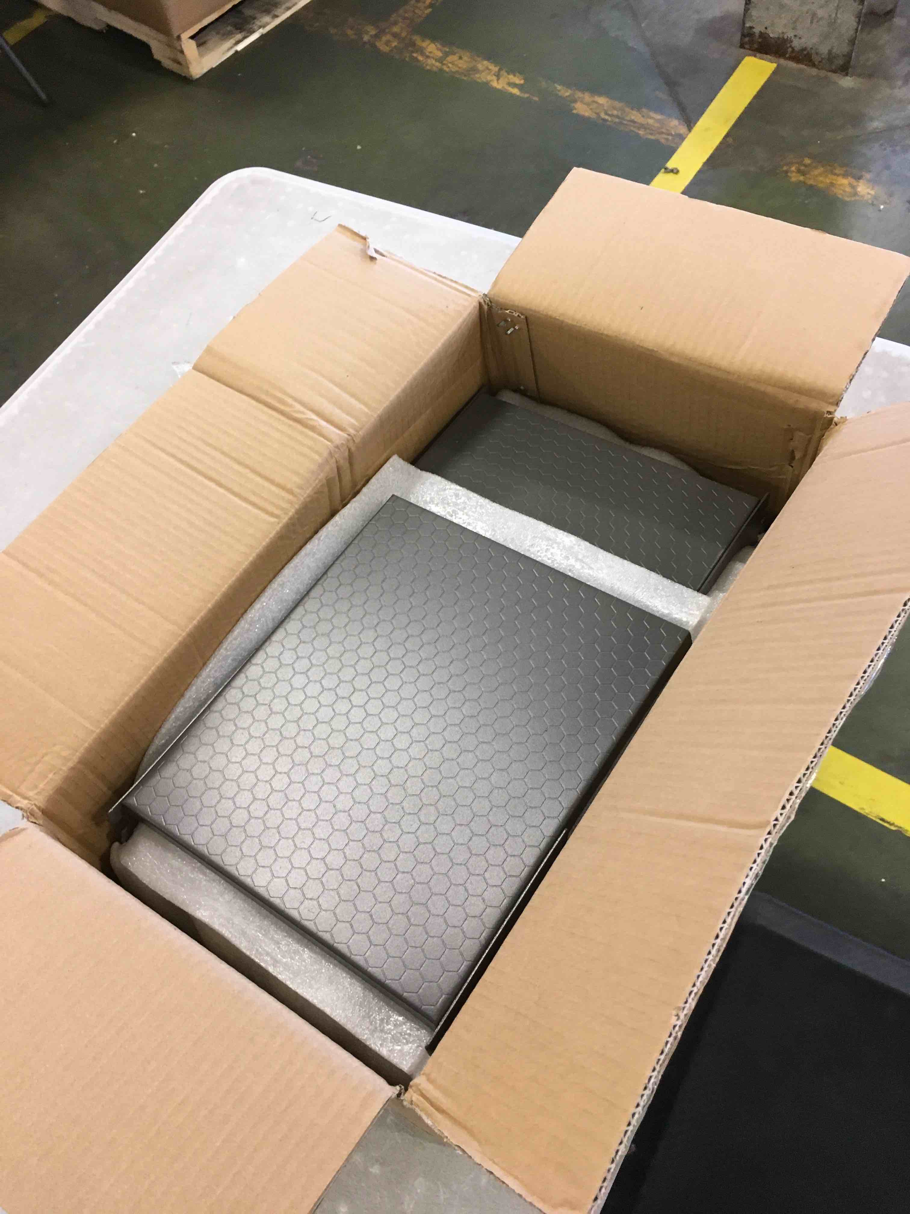 https://s3.amazonaws.com/lotting-images-prod/bidfta/GRN6403431_1717681325592.jpeg