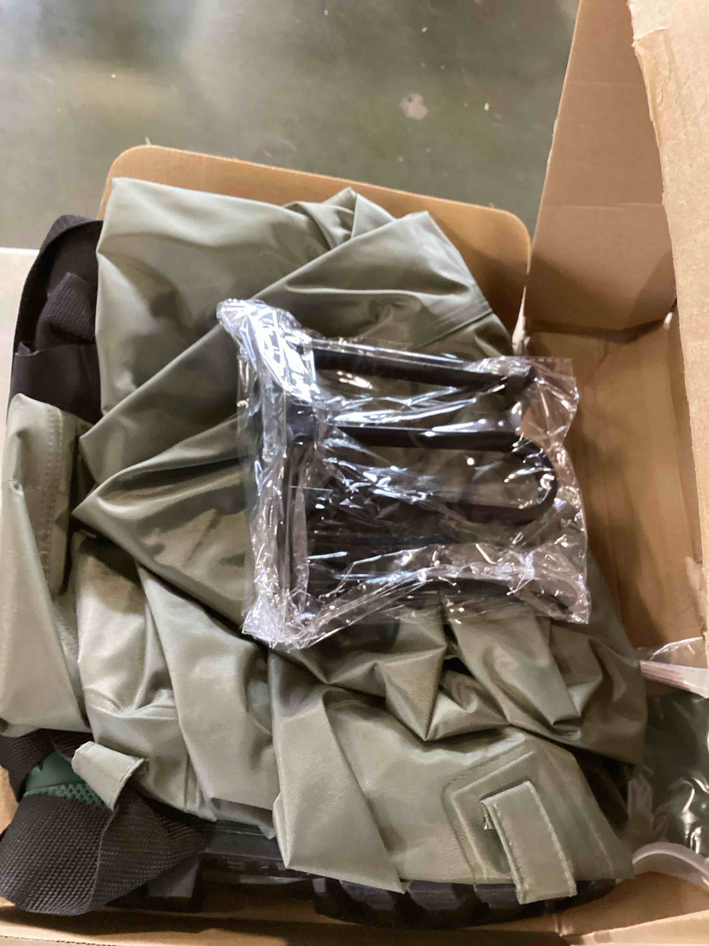 https://s3.amazonaws.com/lotting-images-prod/bidfta/GRN6404020_1718637776953.jpeg
