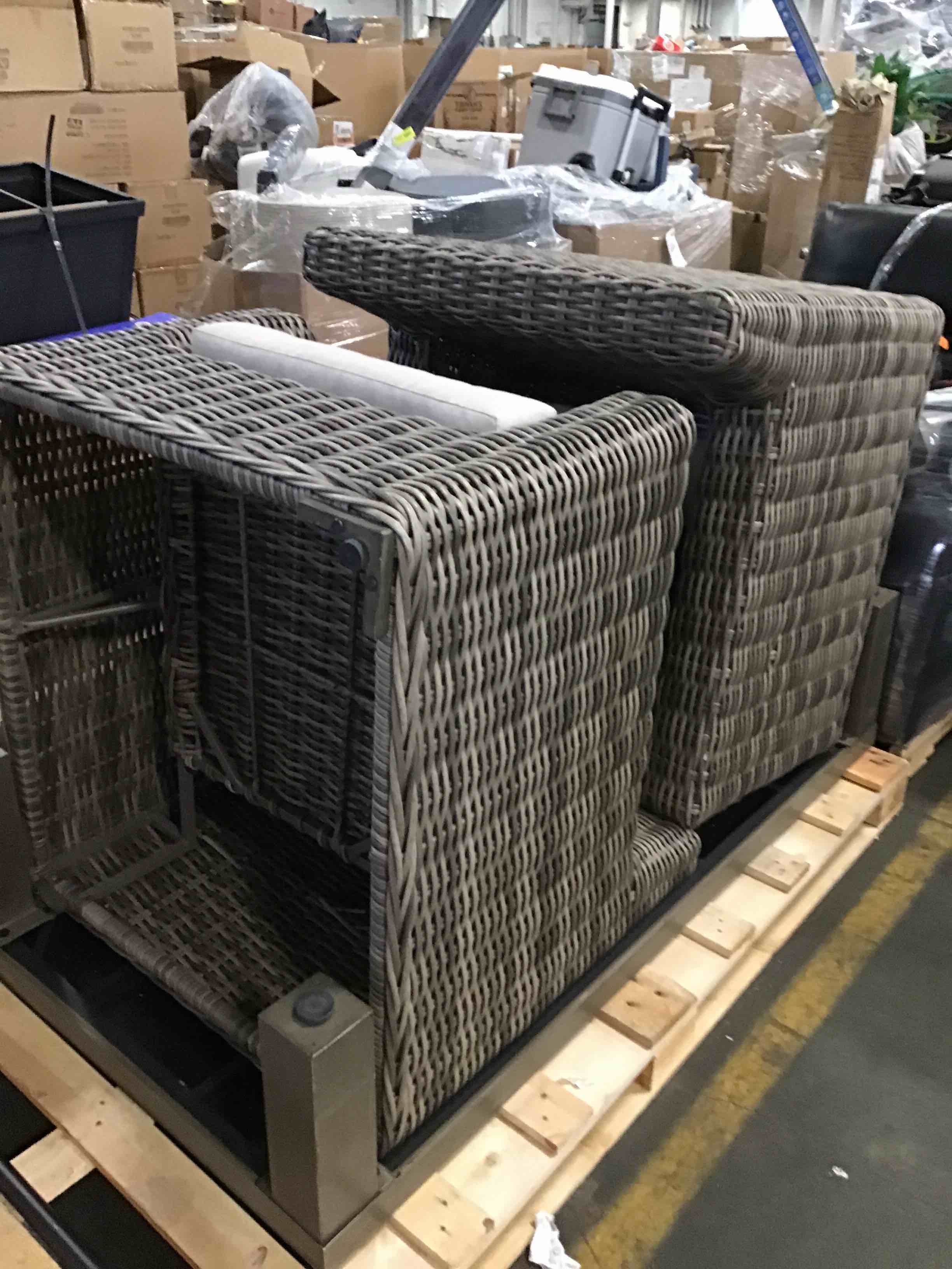 https://s3.amazonaws.com/lotting-images-prod/bidfta/GRN6406247_1718106640074.jpeg