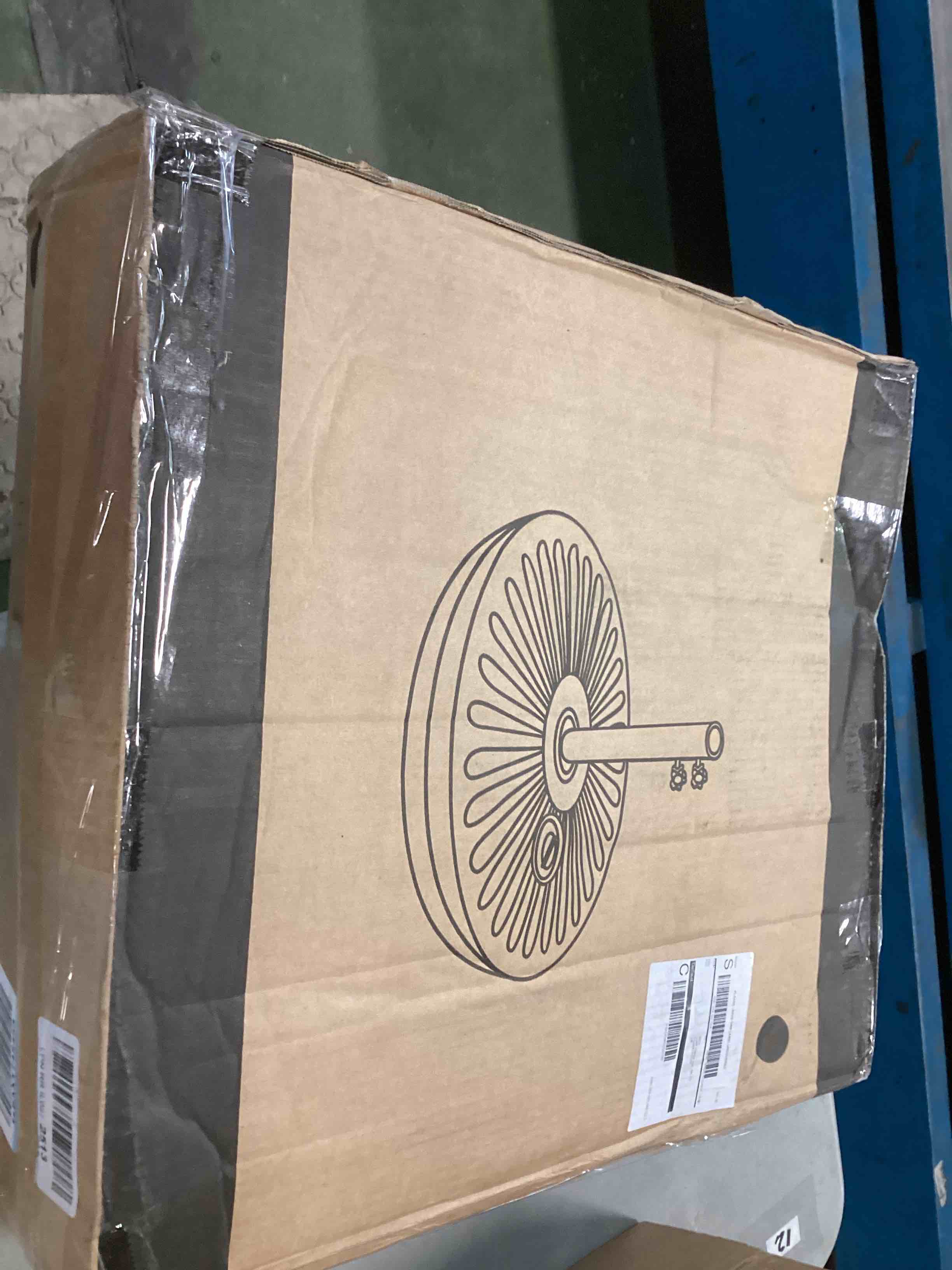 https://s3.amazonaws.com/lotting-images-prod/bidfta/GRN6407658_1718453477321.jpeg