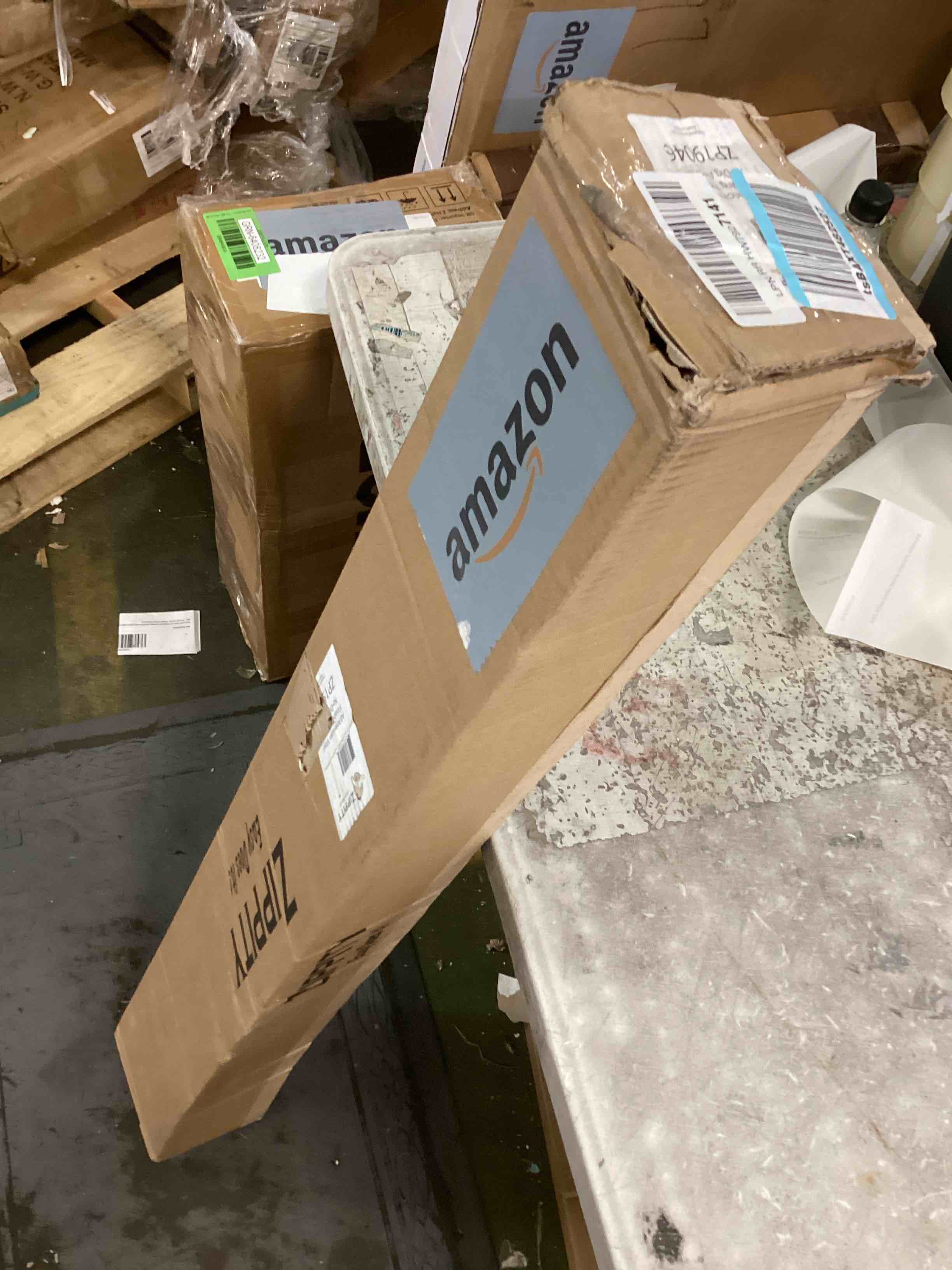 https://s3.amazonaws.com/lotting-images-prod/bidfta/GRN6408282_1718640072951.jpeg