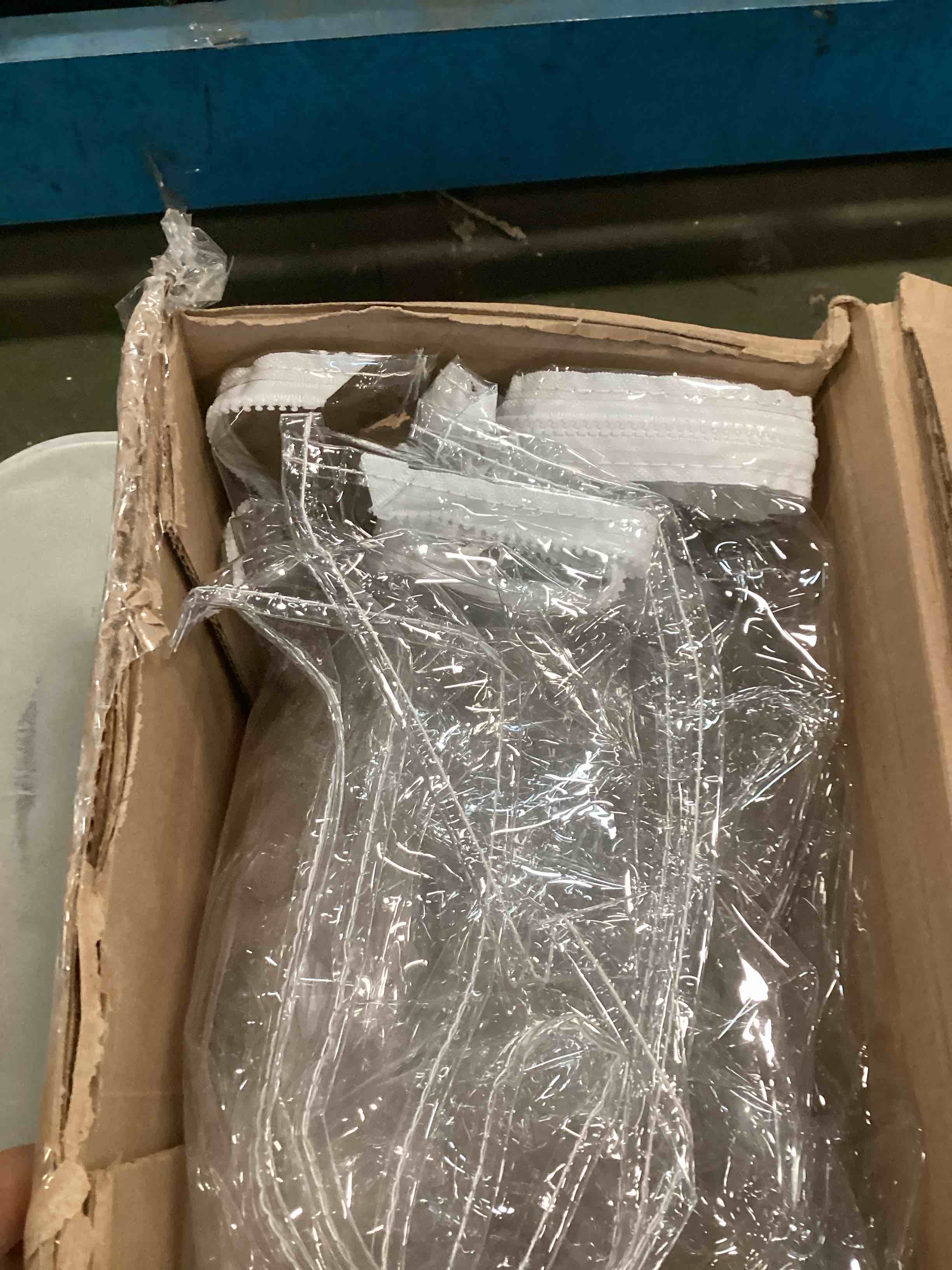 https://s3.amazonaws.com/lotting-images-prod/bidfta/GRN6408585_1717768422412.jpeg