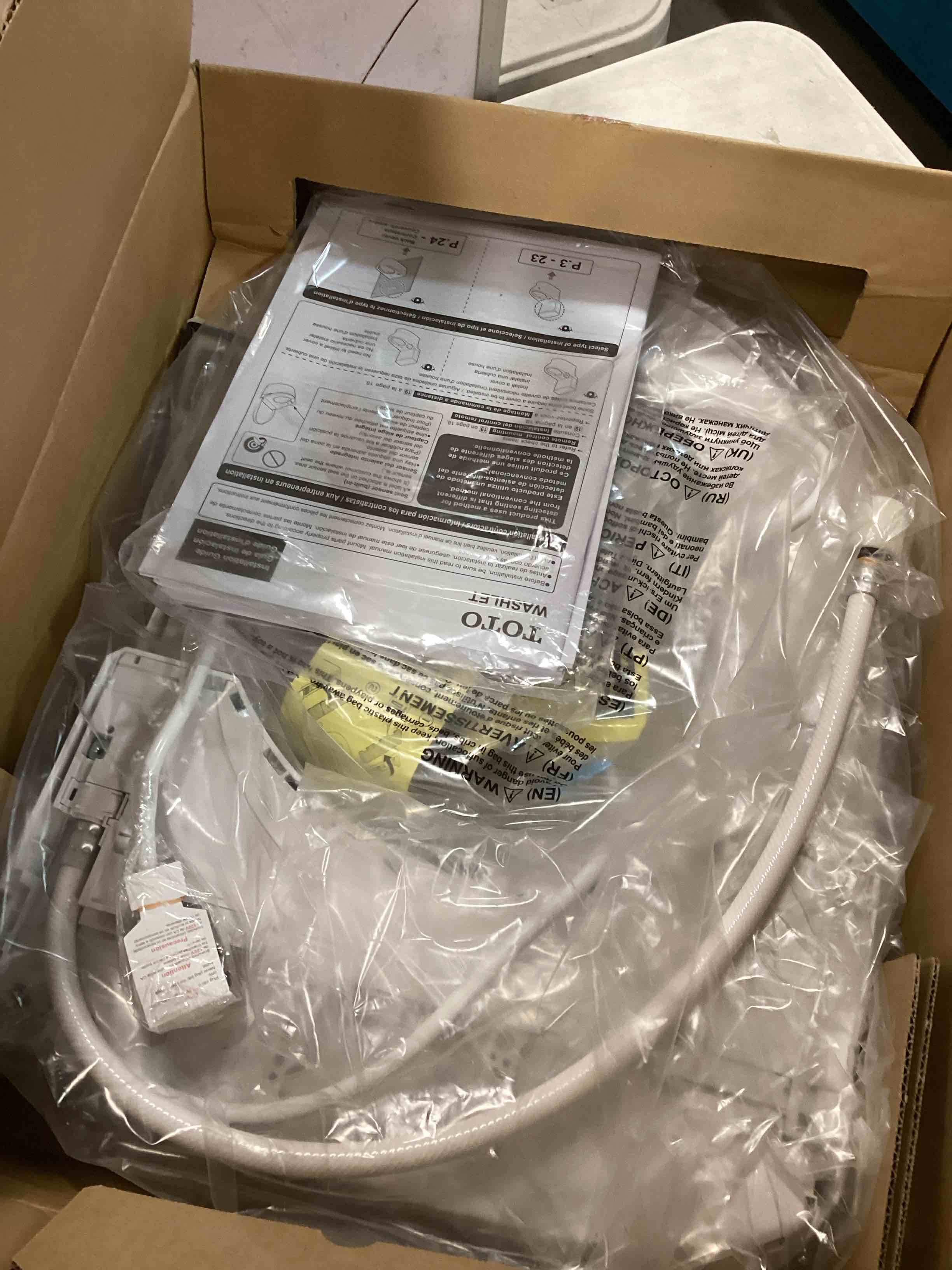 https://s3.amazonaws.com/lotting-images-prod/bidfta/GRN6409043_1718042674596.jpeg