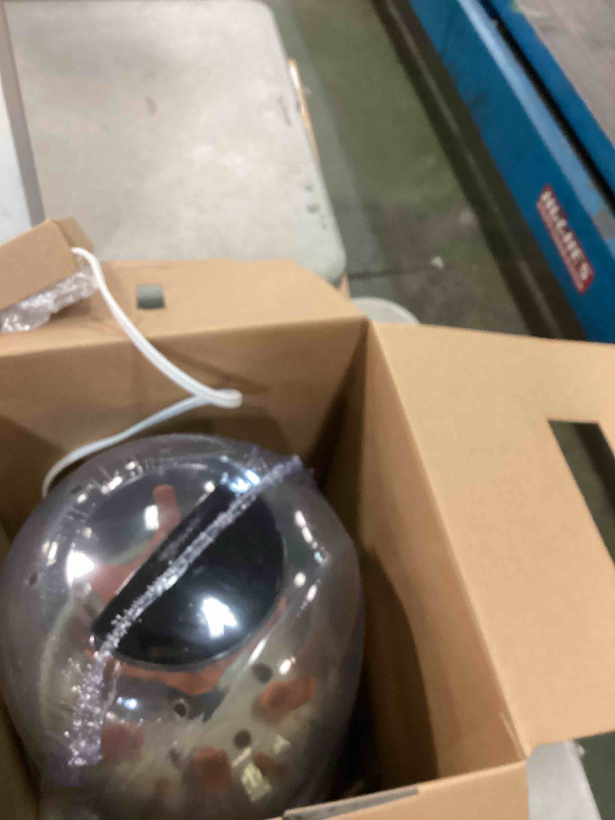 https://s3.amazonaws.com/lotting-images-prod/bidfta/GRN6409760_1720069118943.jpeg
