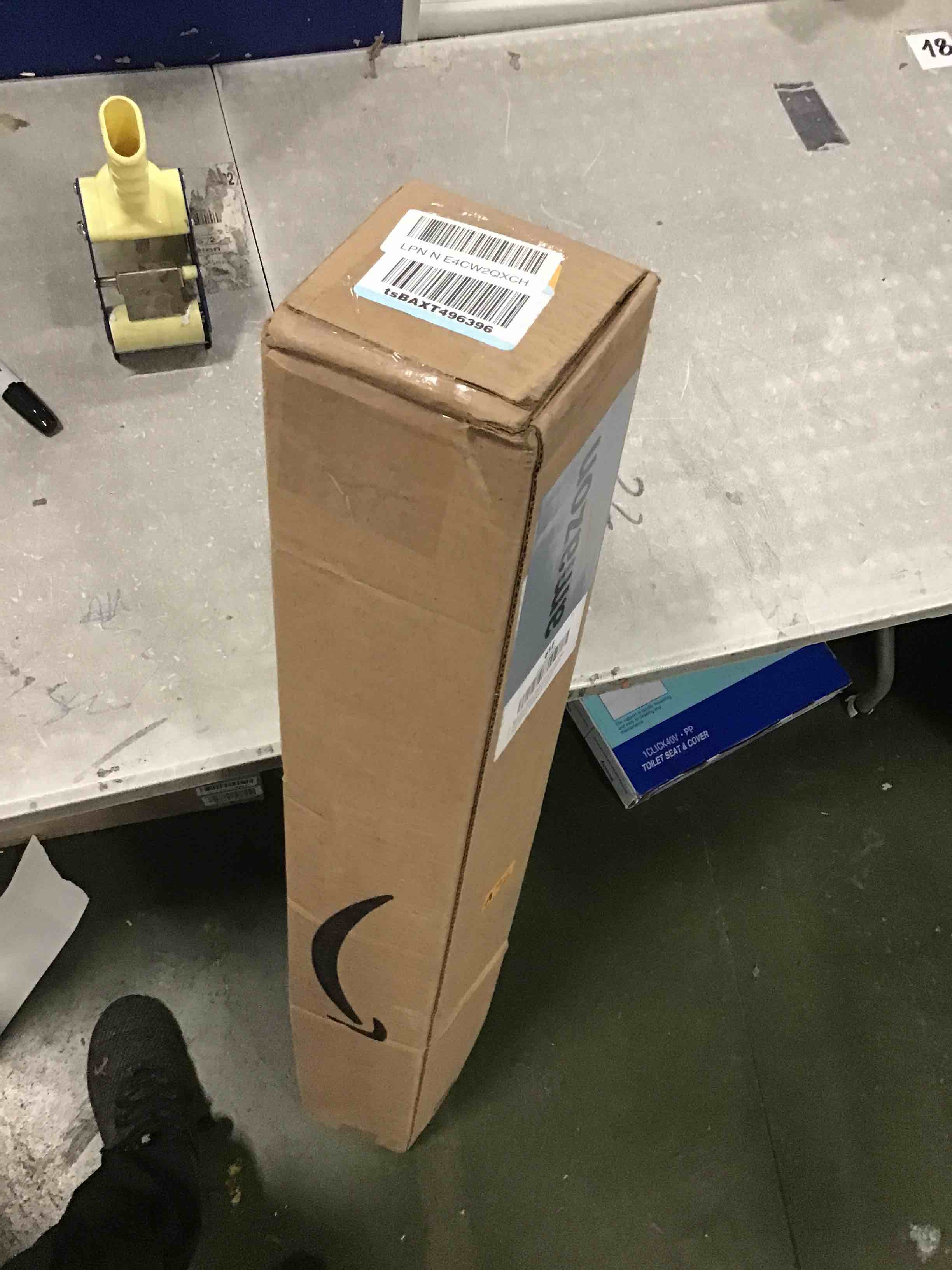 https://s3.amazonaws.com/lotting-images-prod/bidfta/GRN6411694_1722558161776.jpeg