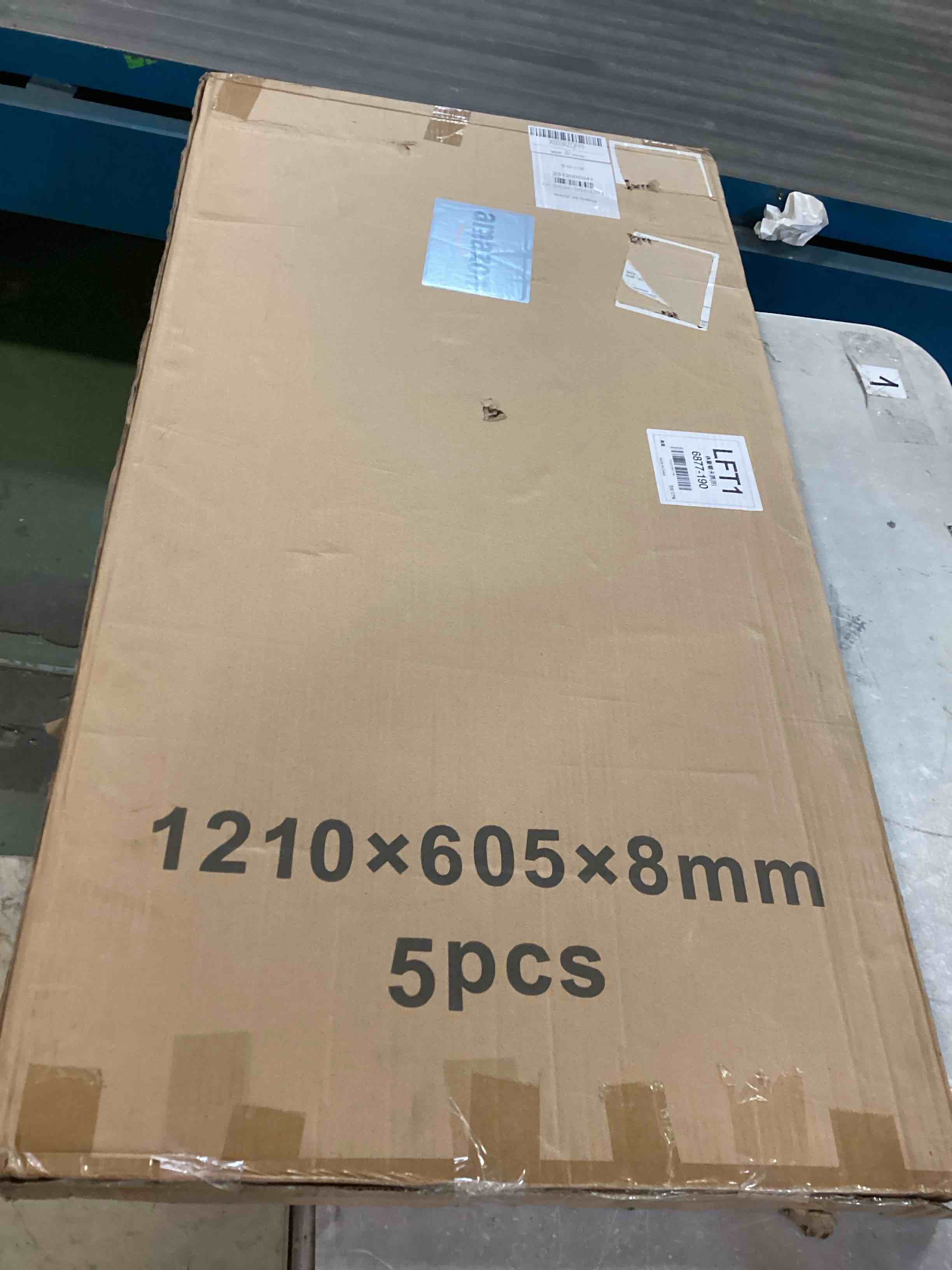 https://s3.amazonaws.com/lotting-images-prod/bidfta/GRN6411825_1722619734011.jpeg