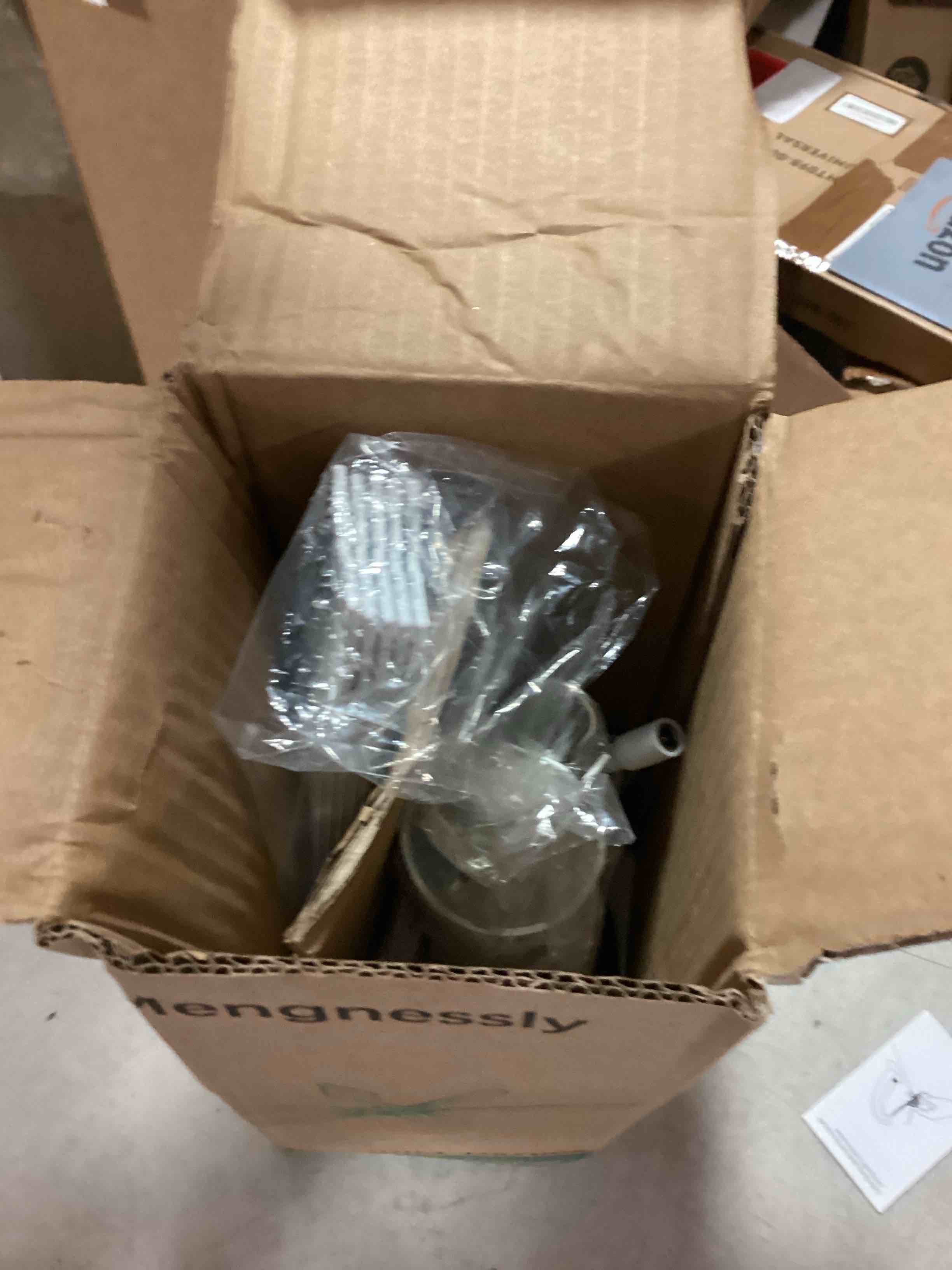 https://s3.amazonaws.com/lotting-images-prod/bidfta/GRN6412371_1722956860561.jpeg