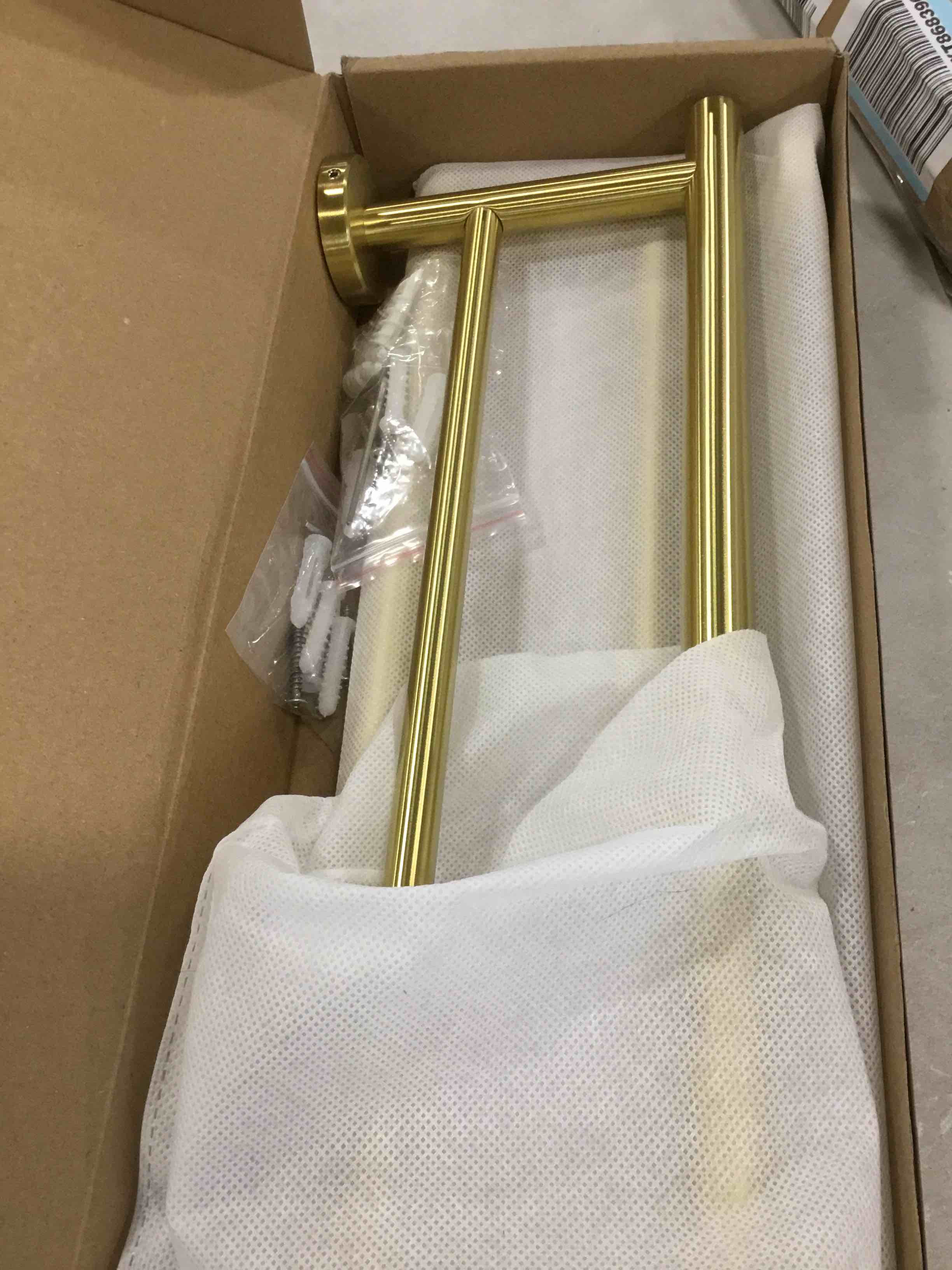 https://s3.amazonaws.com/lotting-images-prod/bidfta/GRN6416020_1718199233498.jpeg