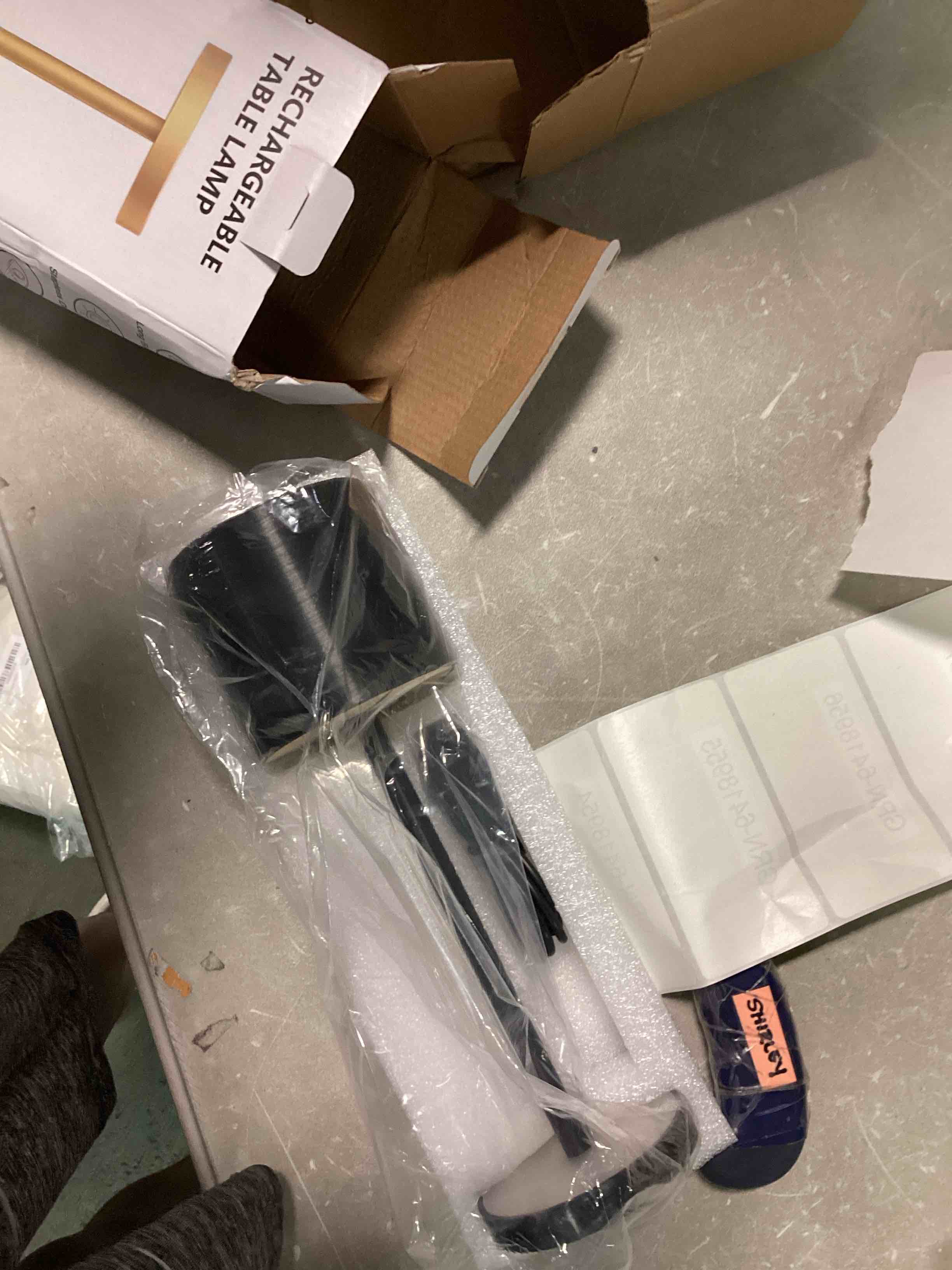 https://s3.amazonaws.com/lotting-images-prod/bidfta/GRN6418956_1718289901811.jpeg