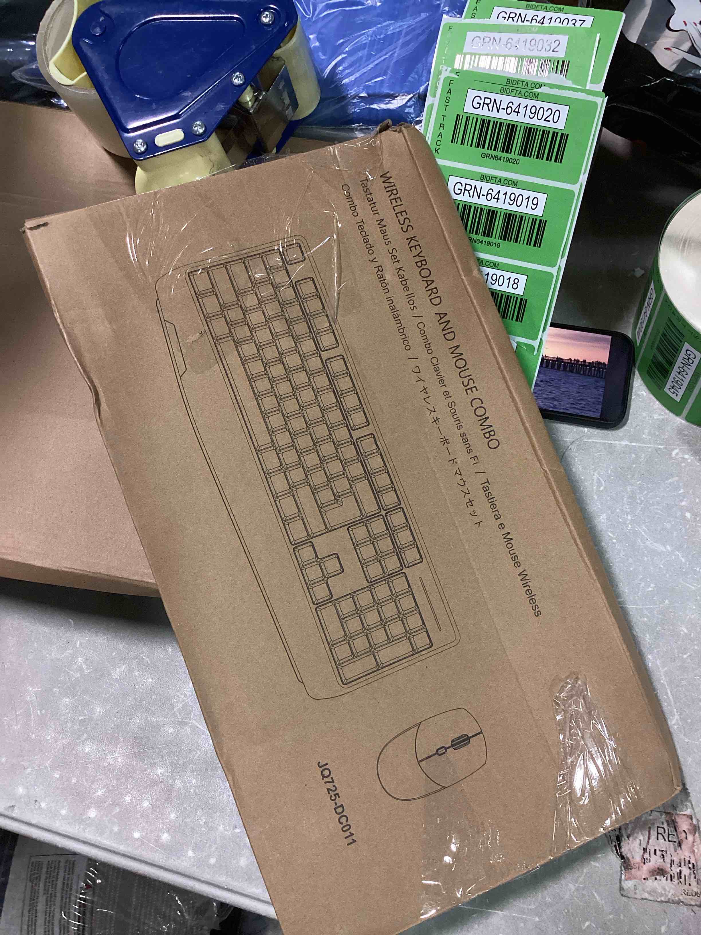 https://s3.amazonaws.com/lotting-images-prod/bidfta/GRN6419020_1718296920758.jpeg