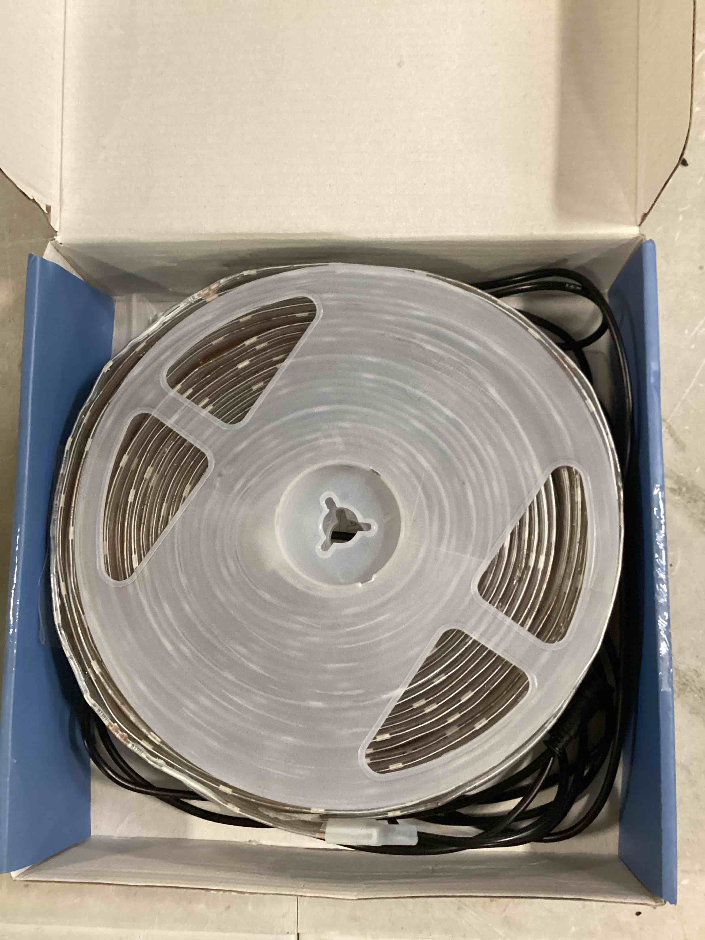 https://s3.amazonaws.com/lotting-images-prod/bidfta/GRN6420647_1718369820231.jpeg
