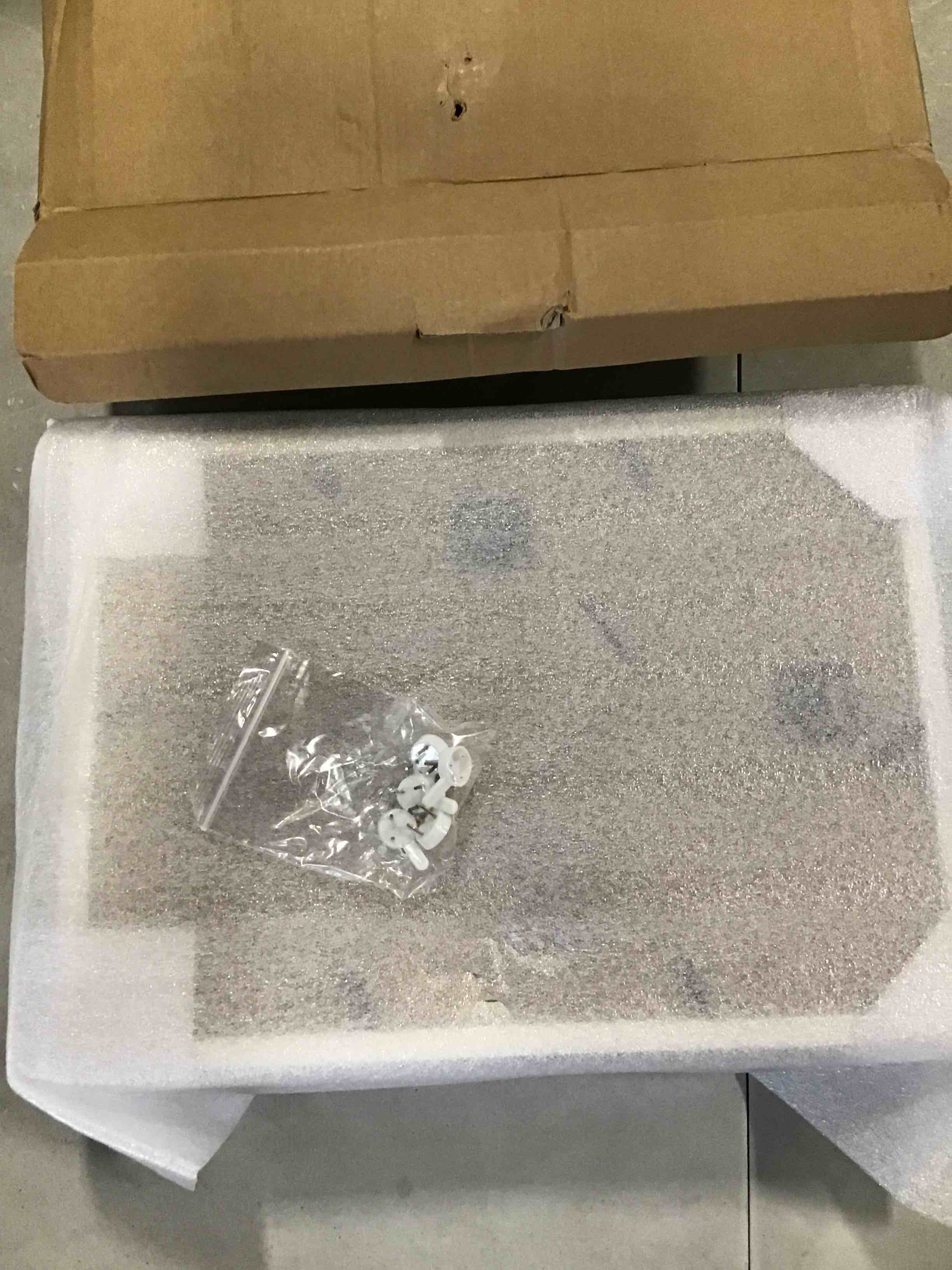 https://s3.amazonaws.com/lotting-images-prod/bidfta/GRN6426343_1718367527979.jpeg
