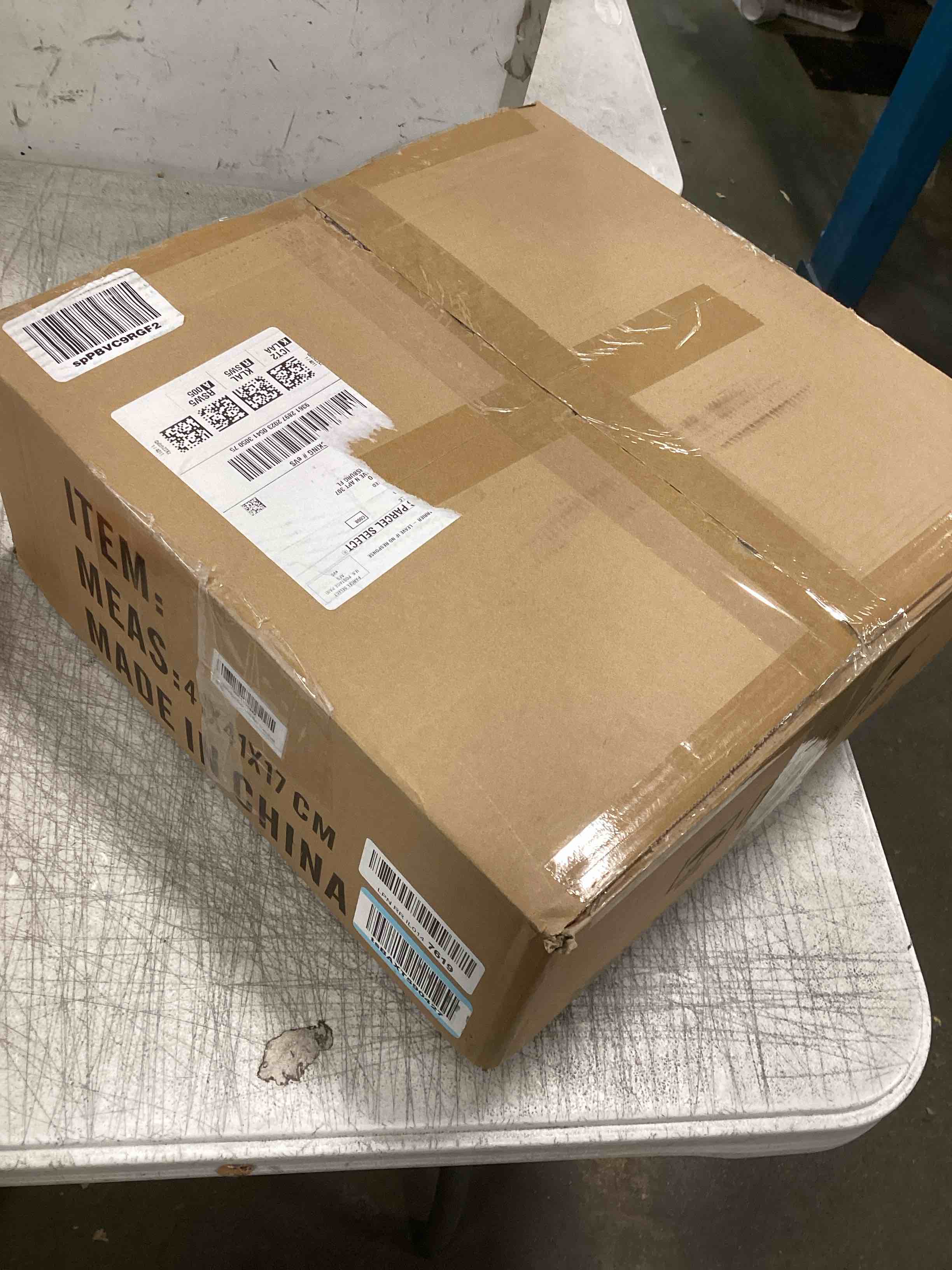 https://s3.amazonaws.com/lotting-images-prod/bidfta/GRN6426558_1718107913230.jpeg