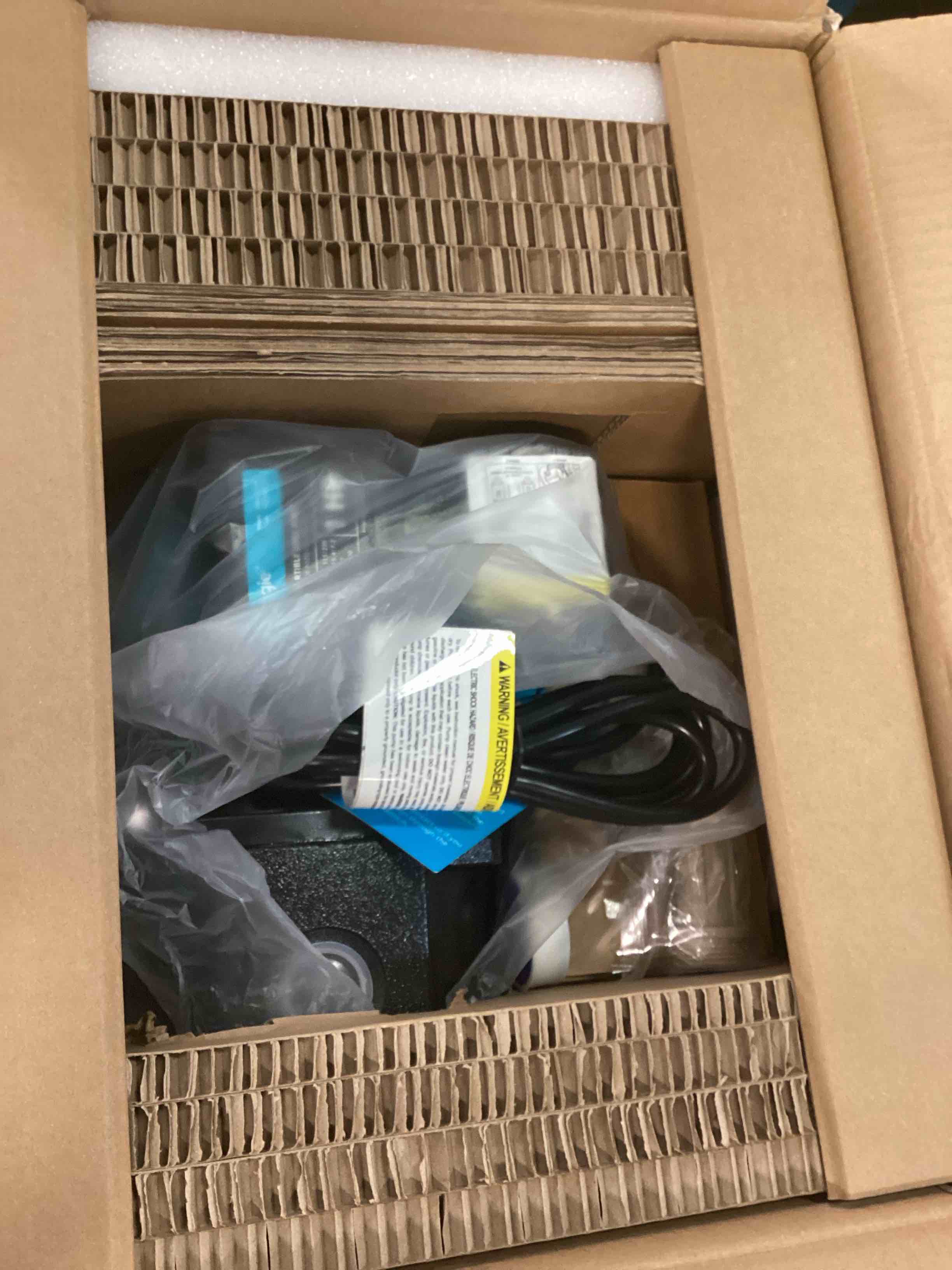 https://s3.amazonaws.com/lotting-images-prod/bidfta/GRN6427913_1718630078165.jpeg