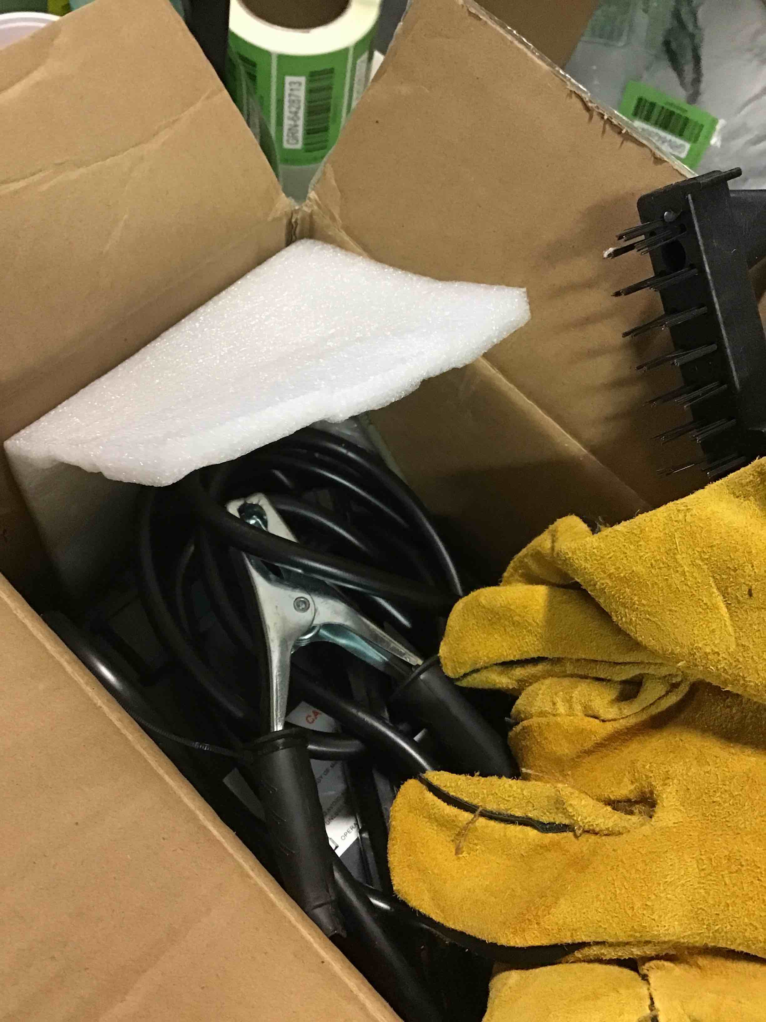 https://s3.amazonaws.com/lotting-images-prod/bidfta/GRN6428700_1717072713122.jpeg