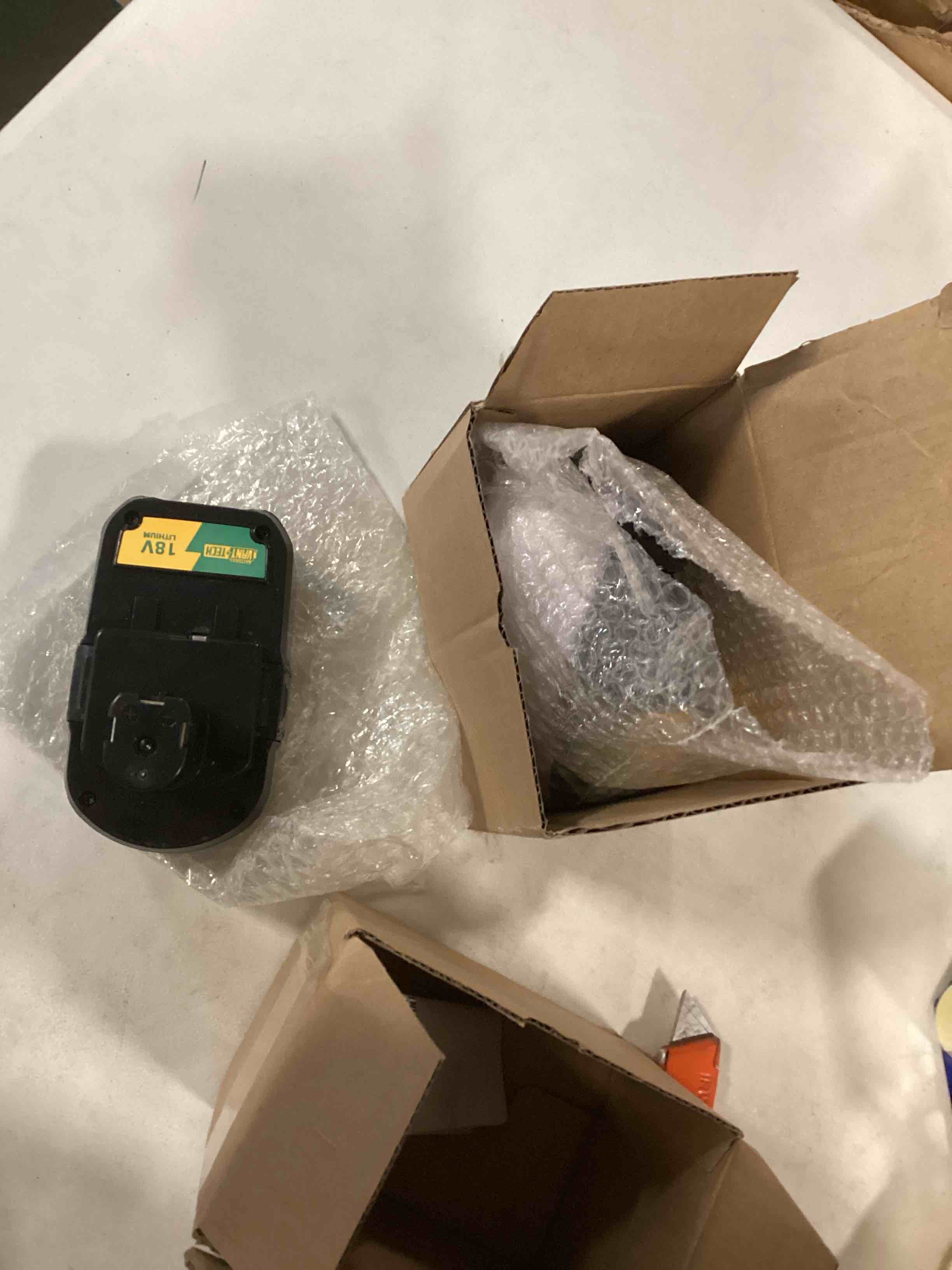 https://s3.amazonaws.com/lotting-images-prod/bidfta/GRN6430363_1718033852085.jpeg