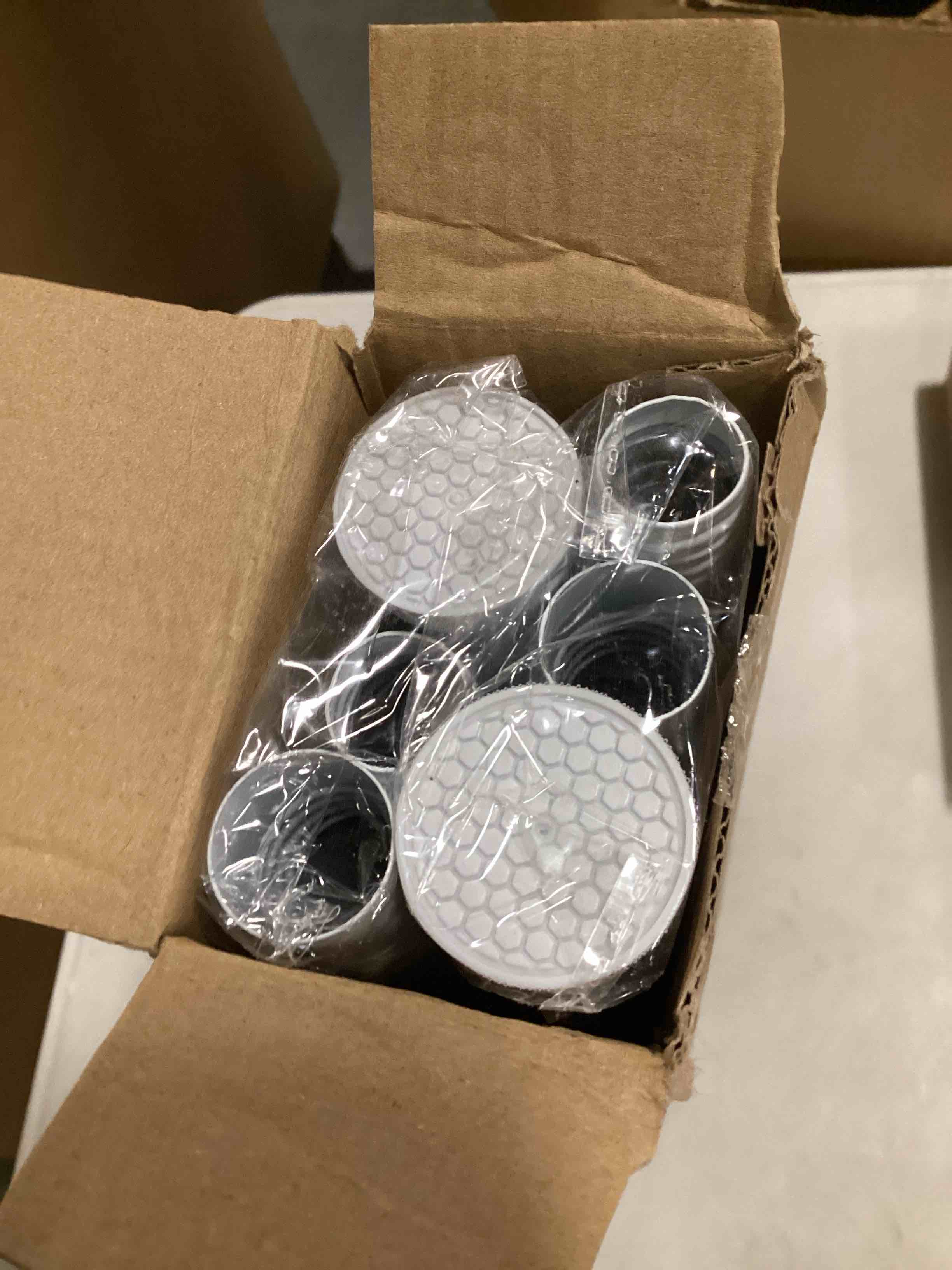 https://s3.amazonaws.com/lotting-images-prod/bidfta/GRN6437327_1717264538964.jpeg