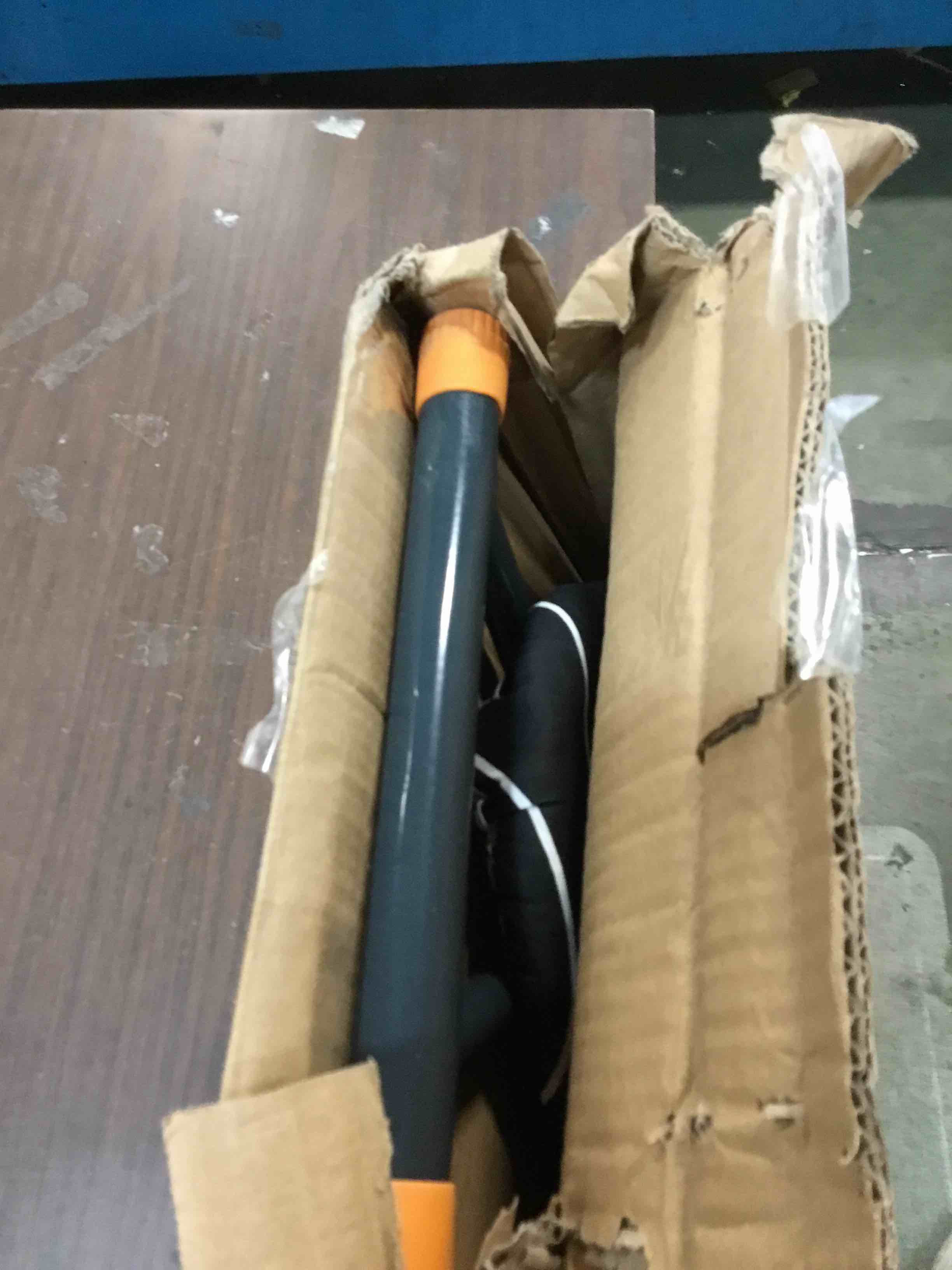https://s3.amazonaws.com/lotting-images-prod/bidfta/GRN6440093_1716904529396.jpeg
