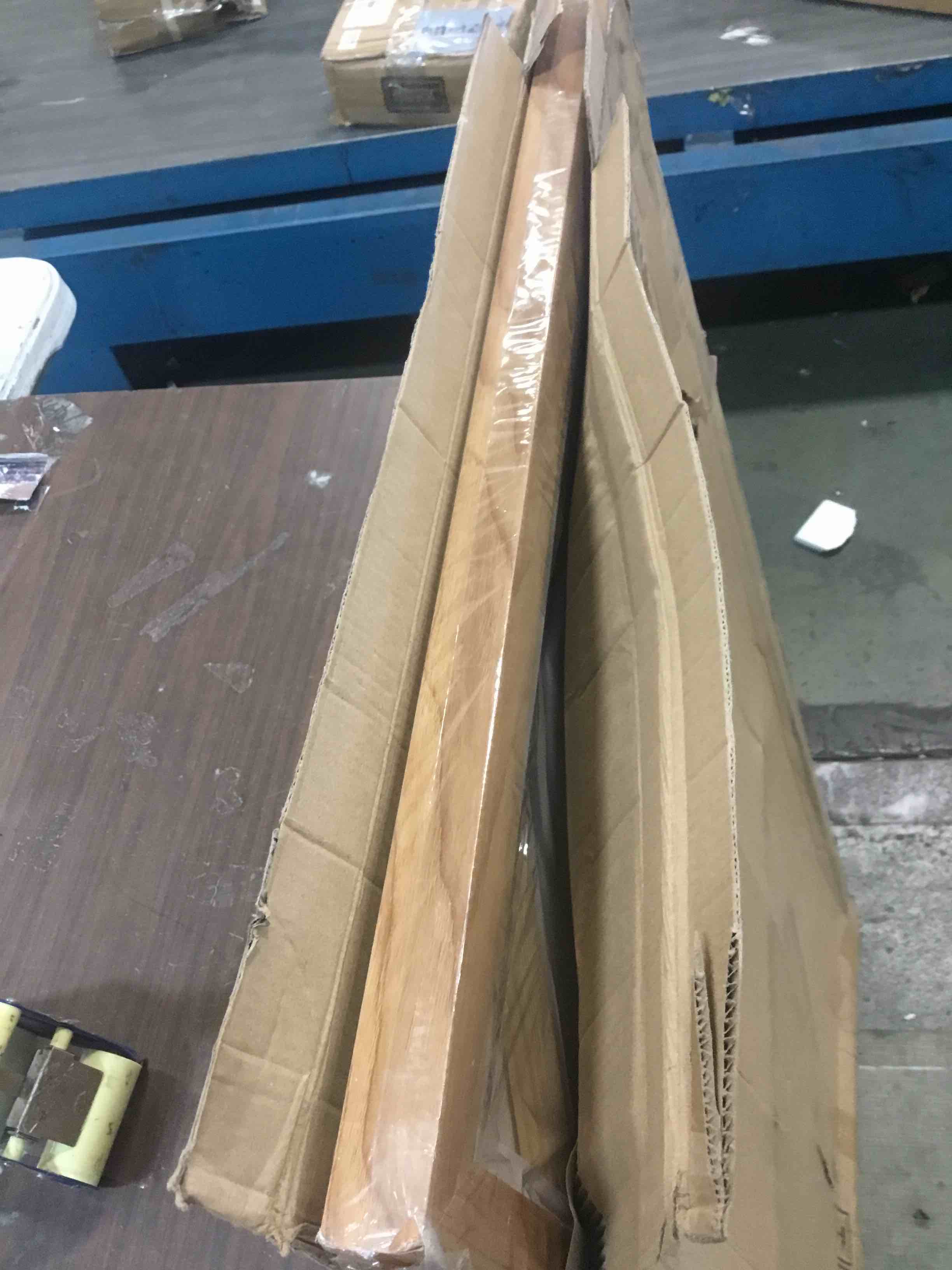 https://s3.amazonaws.com/lotting-images-prod/bidfta/GRN6440100_1716906609170.jpeg