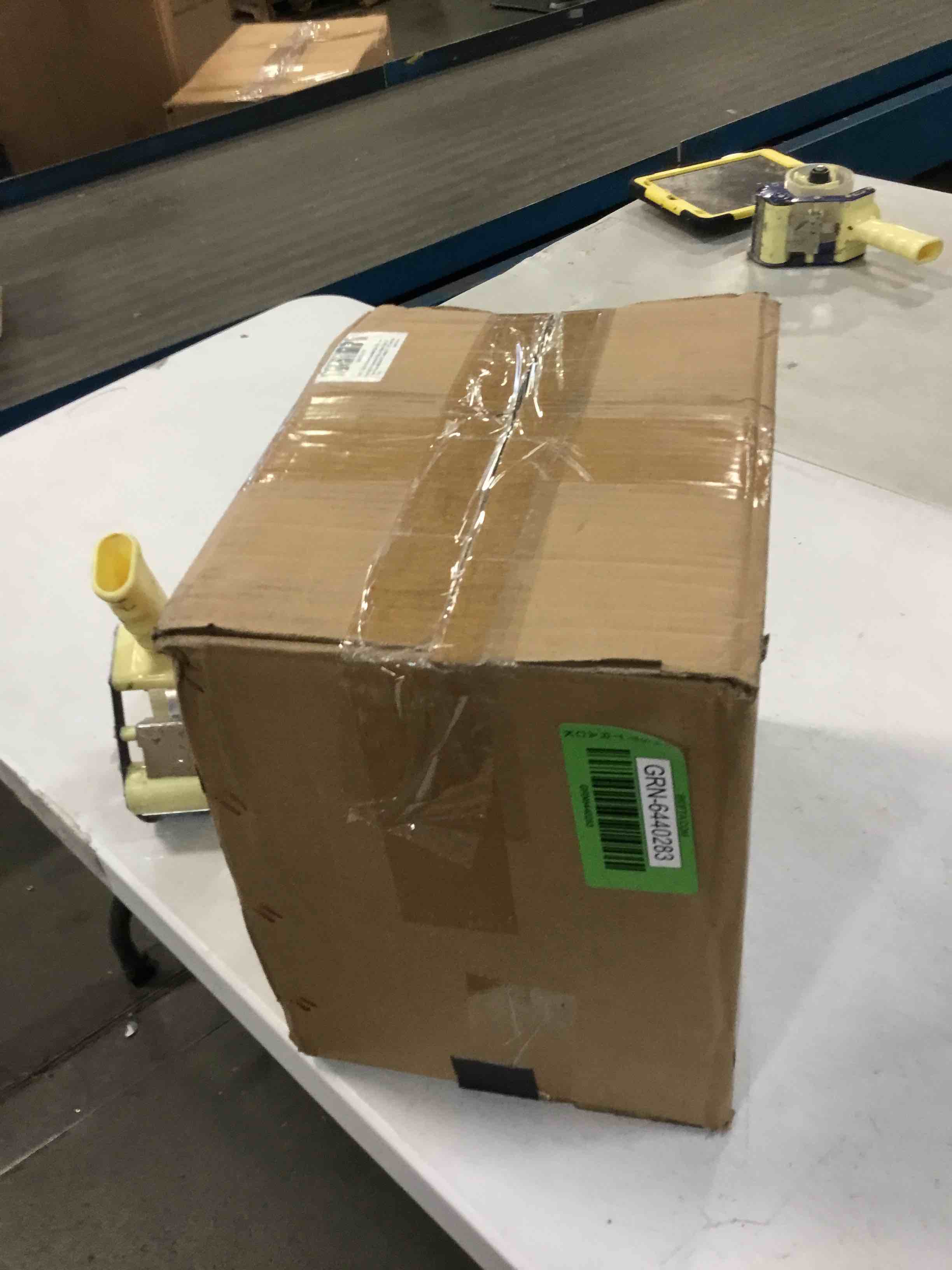 https://s3.amazonaws.com/lotting-images-prod/bidfta/GRN6440283_1716982995249.jpeg
