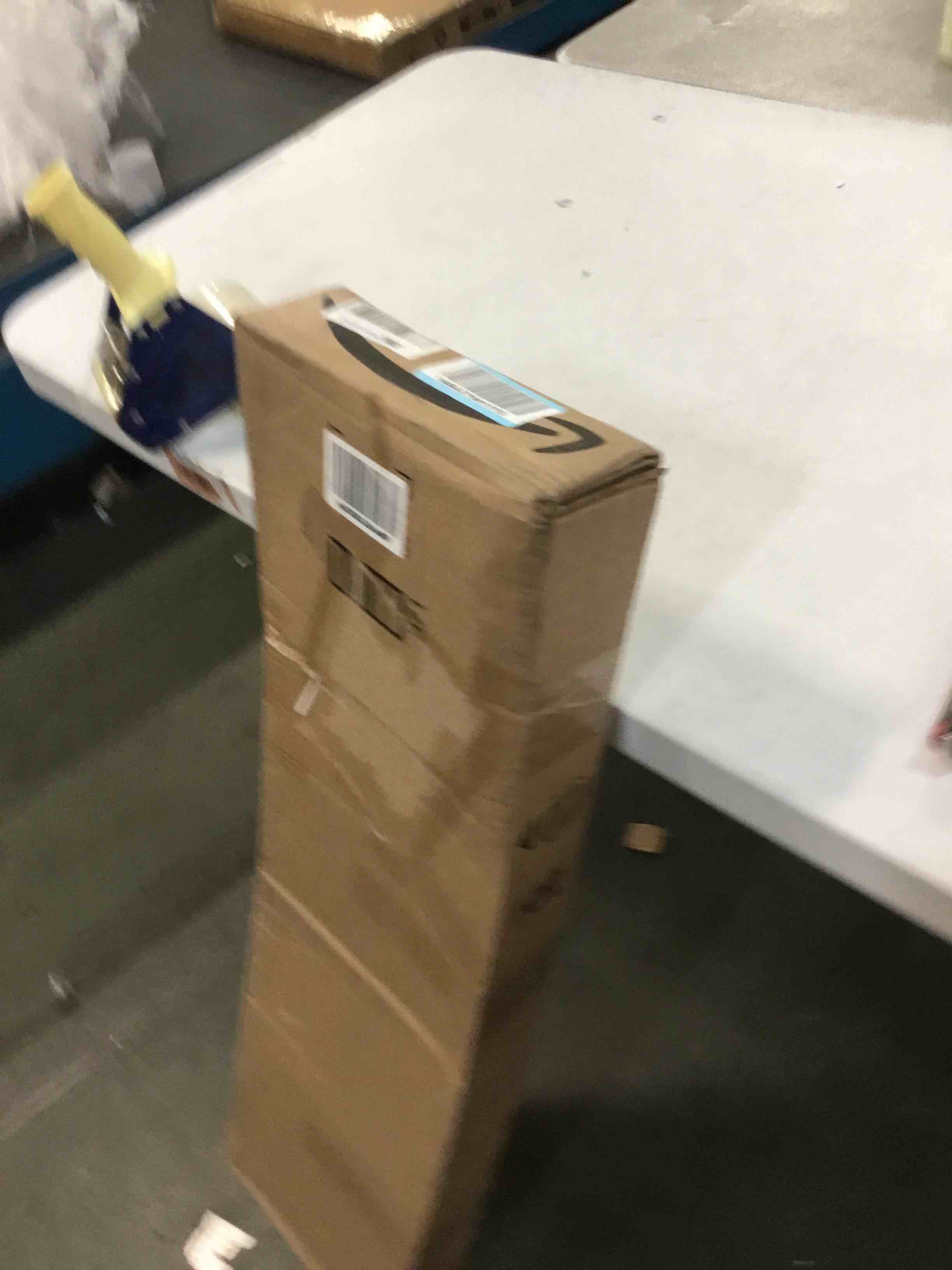 https://s3.amazonaws.com/lotting-images-prod/bidfta/GRN6440361_1716989752093.jpeg