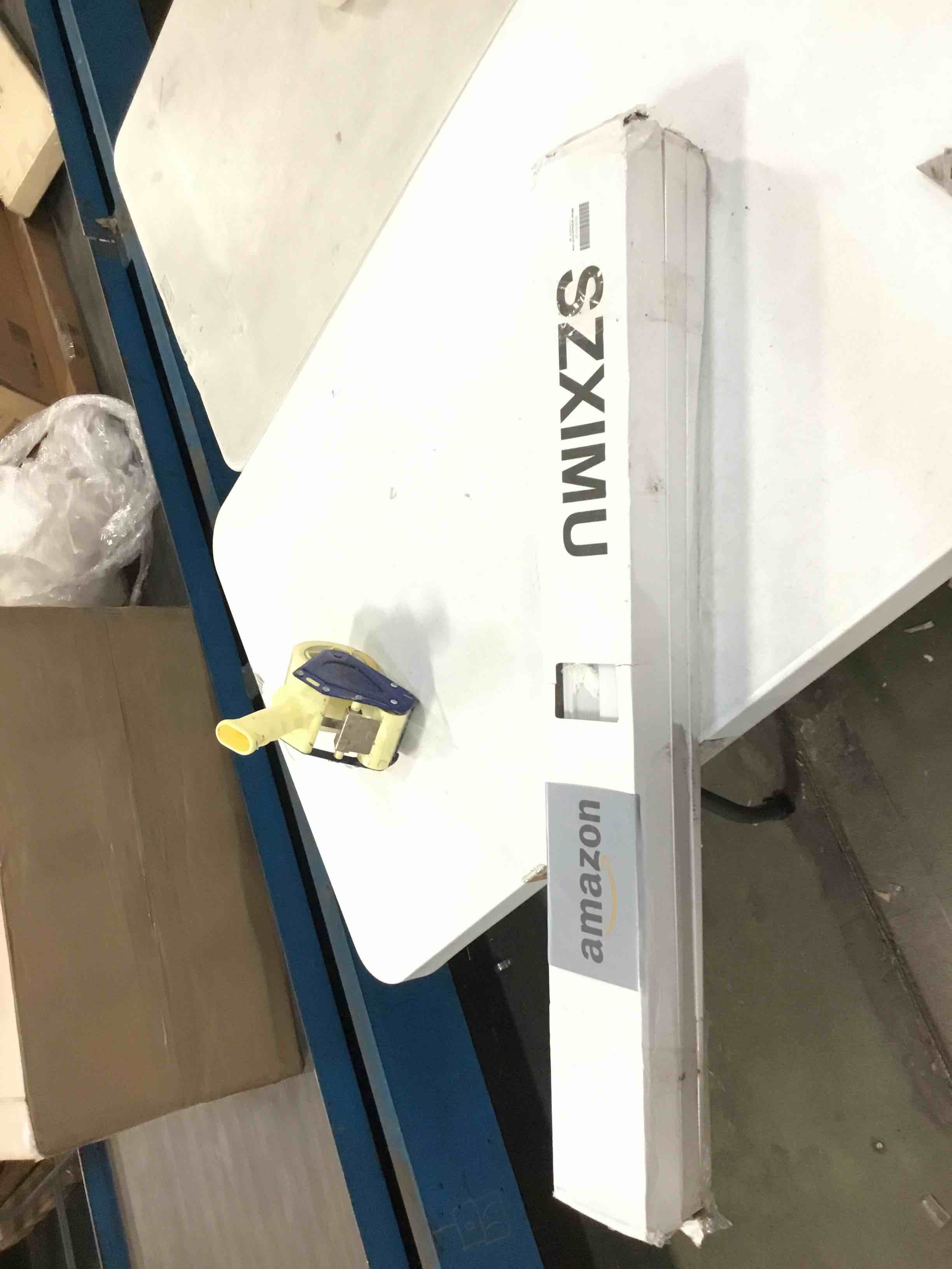 https://s3.amazonaws.com/lotting-images-prod/bidfta/GRN6440387_1716994280383.jpeg