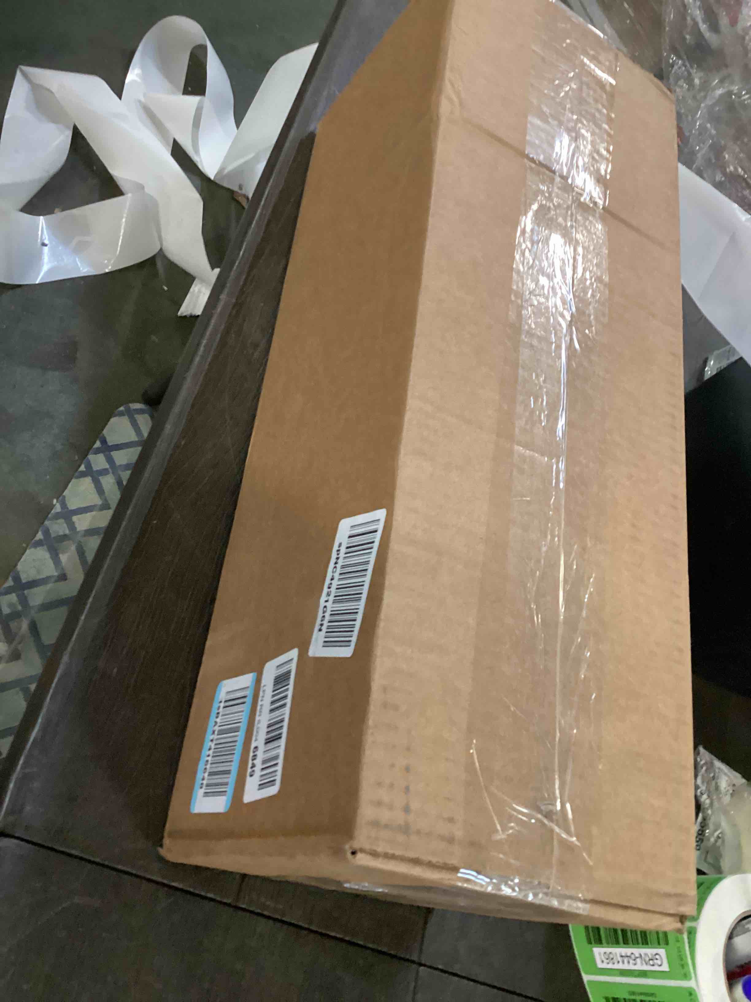 https://s3.amazonaws.com/lotting-images-prod/bidfta/GRN6441859_1717704424520.jpeg