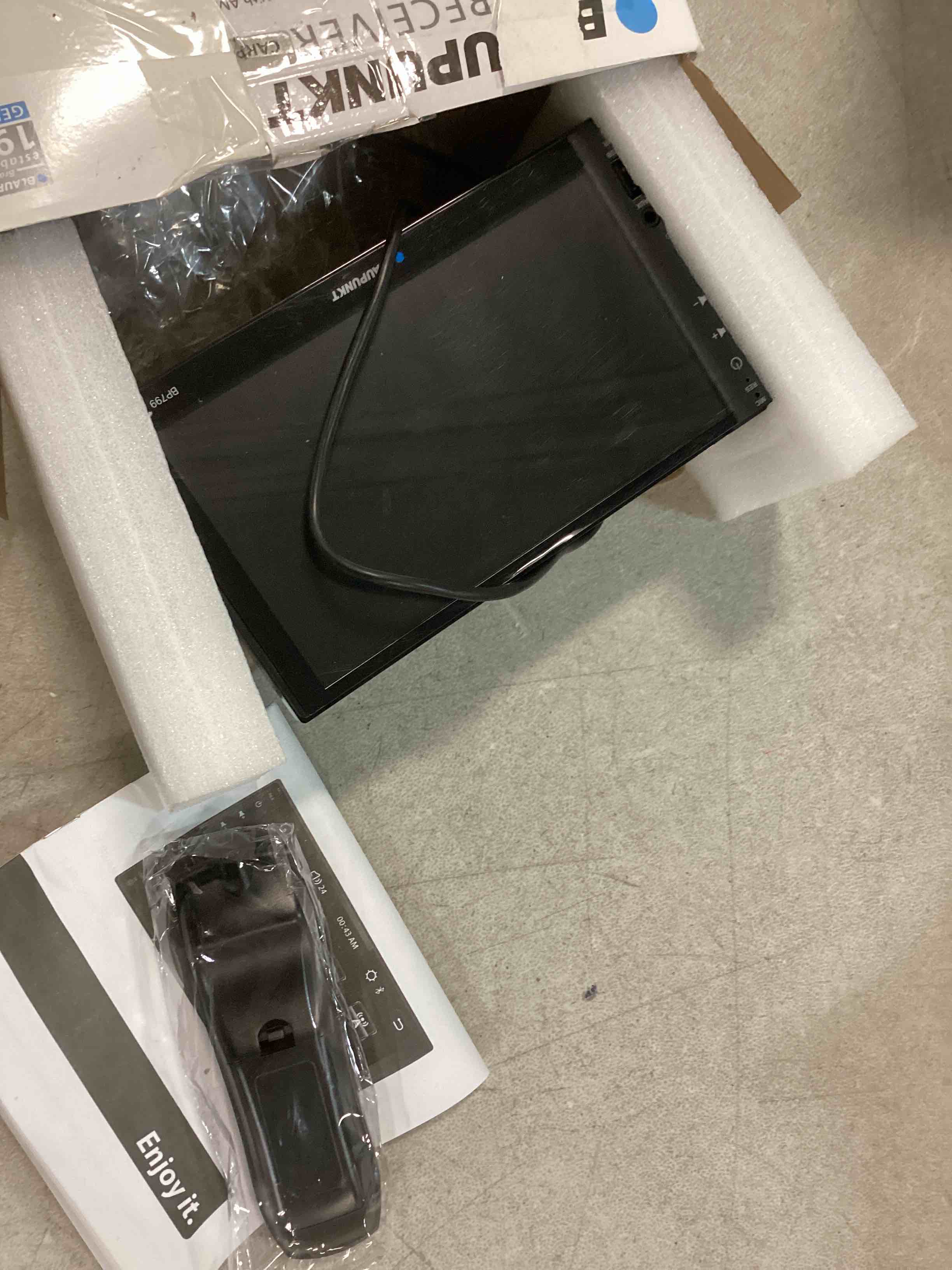 https://s3.amazonaws.com/lotting-images-prod/bidfta/GRN6441973_1717767775748.jpeg