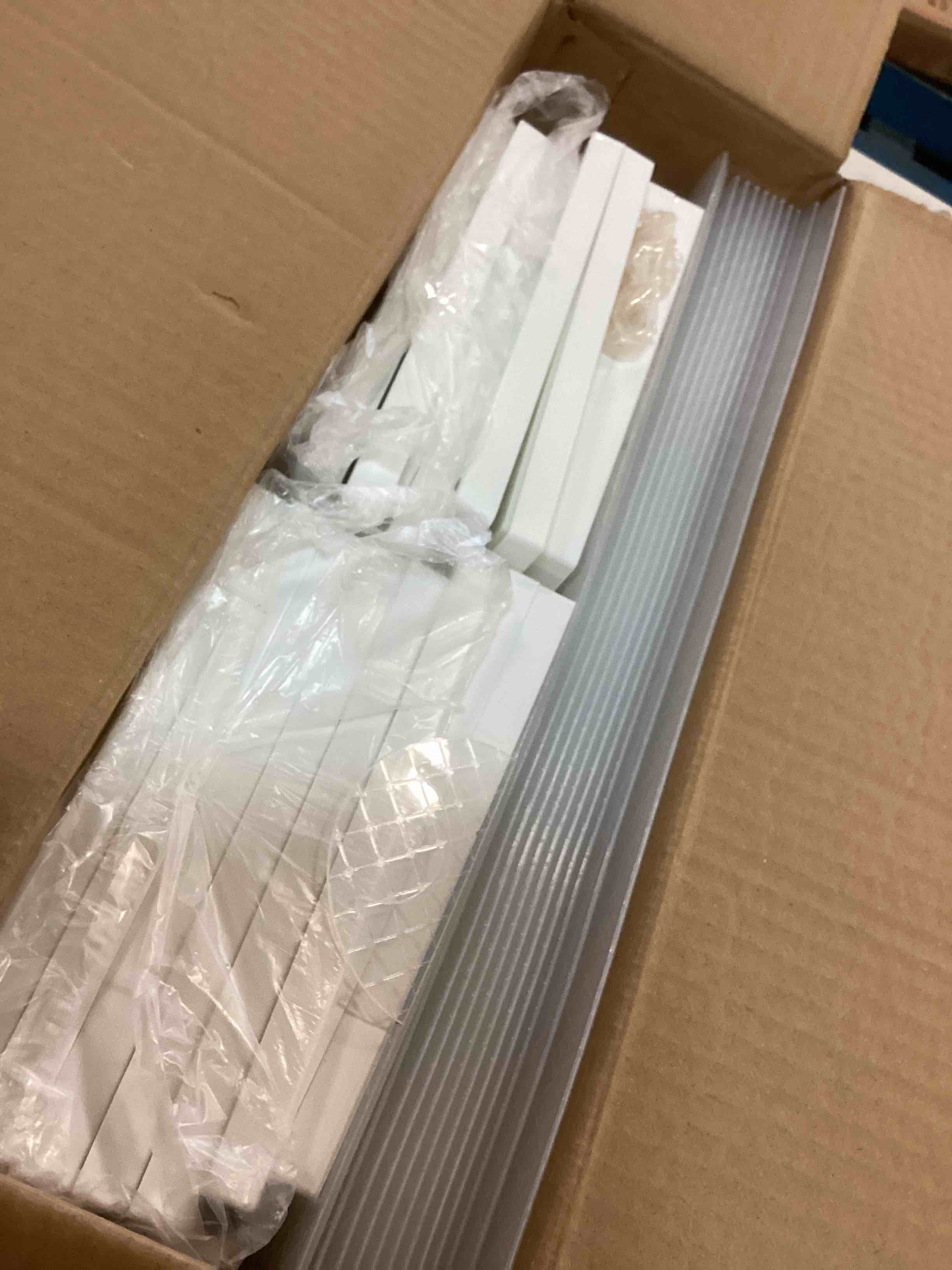 https://s3.amazonaws.com/lotting-images-prod/bidfta/GRN6442796_1718136470269.jpeg