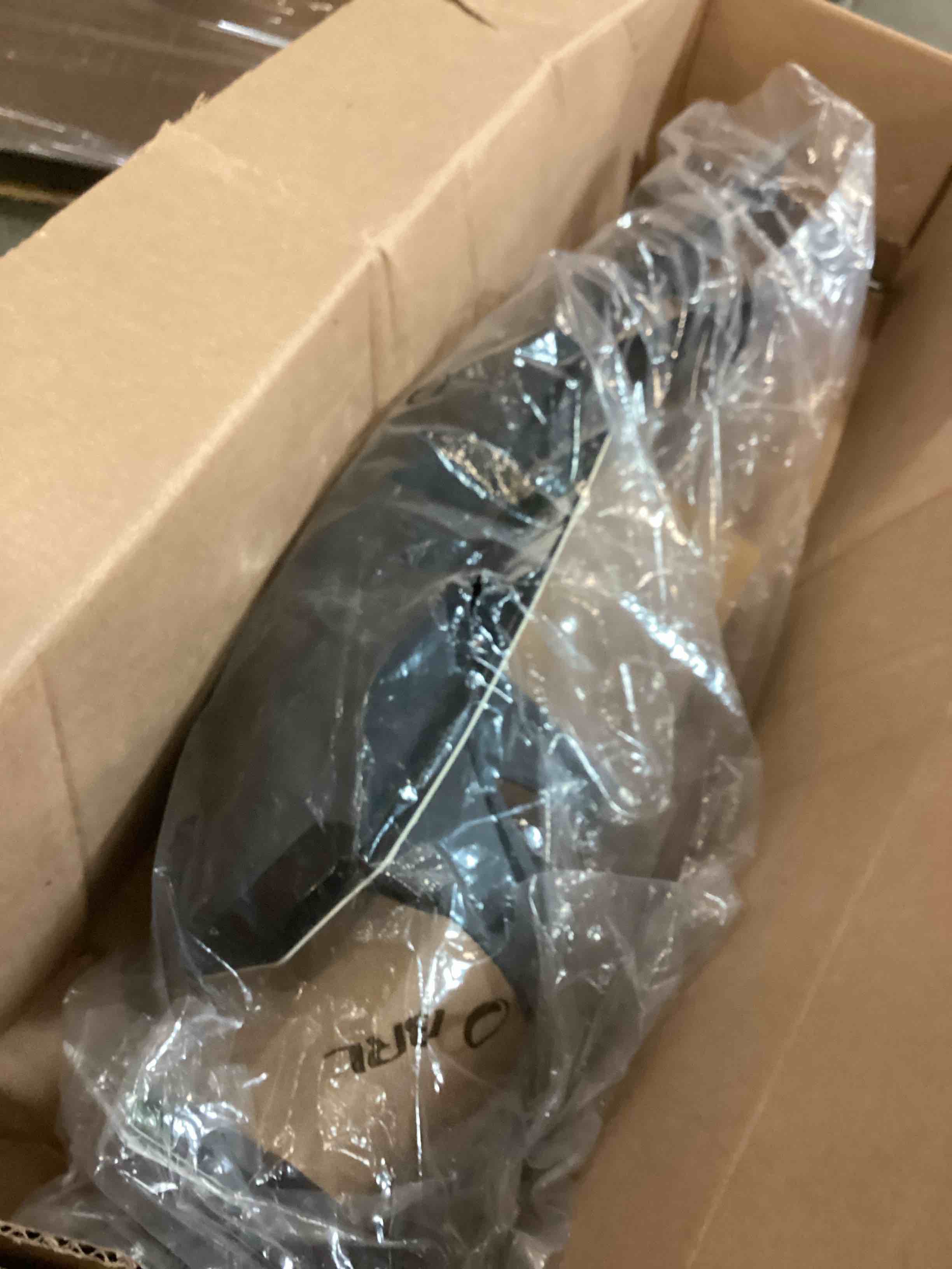 https://s3.amazonaws.com/lotting-images-prod/bidfta/GRN6442905_1718203443669.jpeg