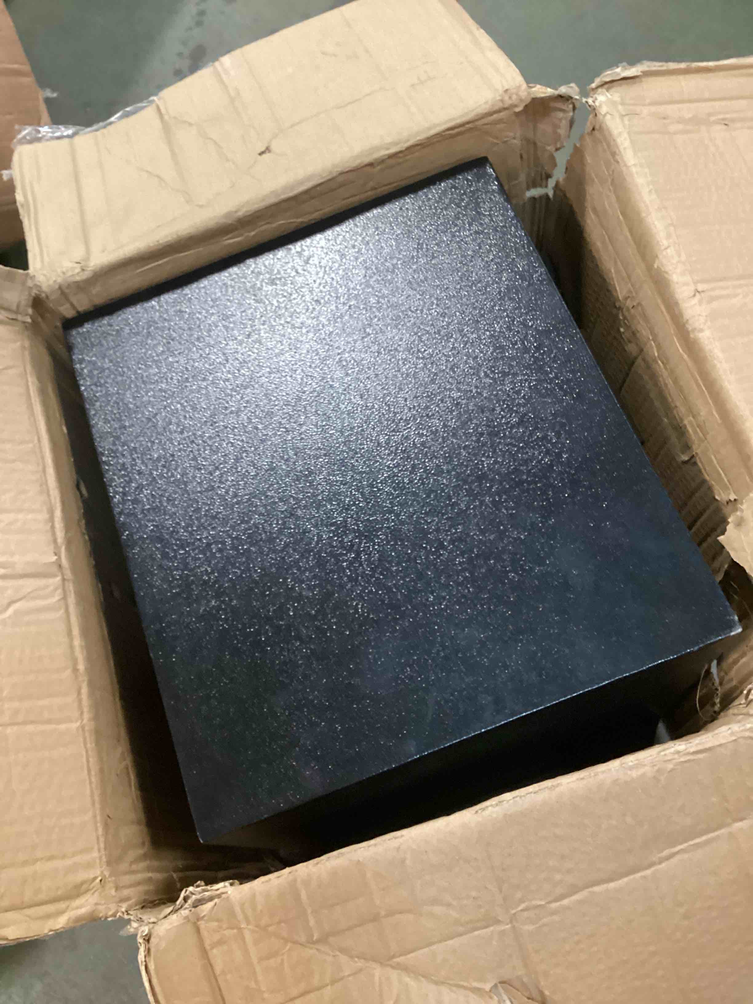 https://s3.amazonaws.com/lotting-images-prod/bidfta/GRN6443406_1716562593985.jpeg
