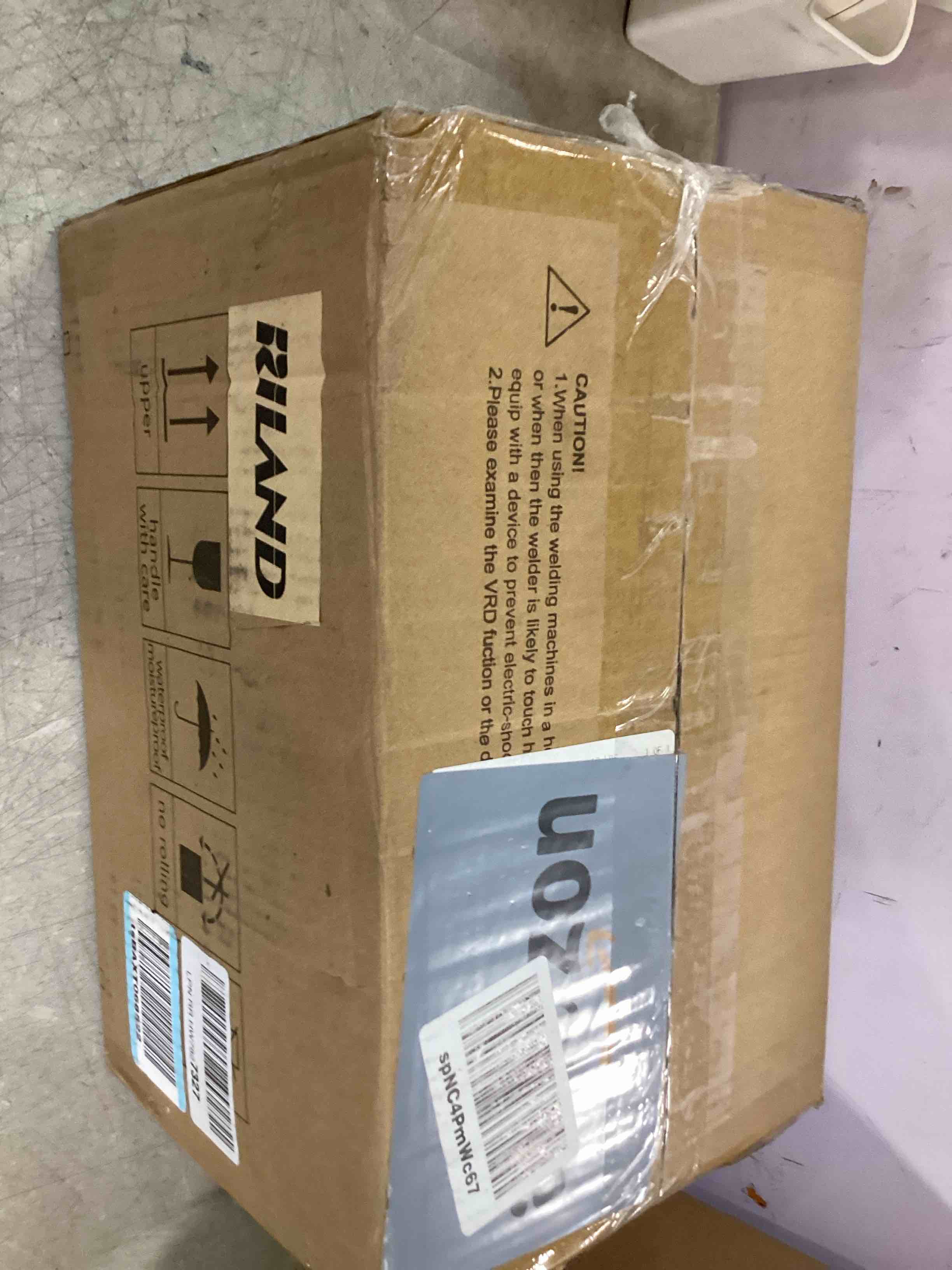 https://s3.amazonaws.com/lotting-images-prod/bidfta/GRN6444736_1716565856064.jpeg