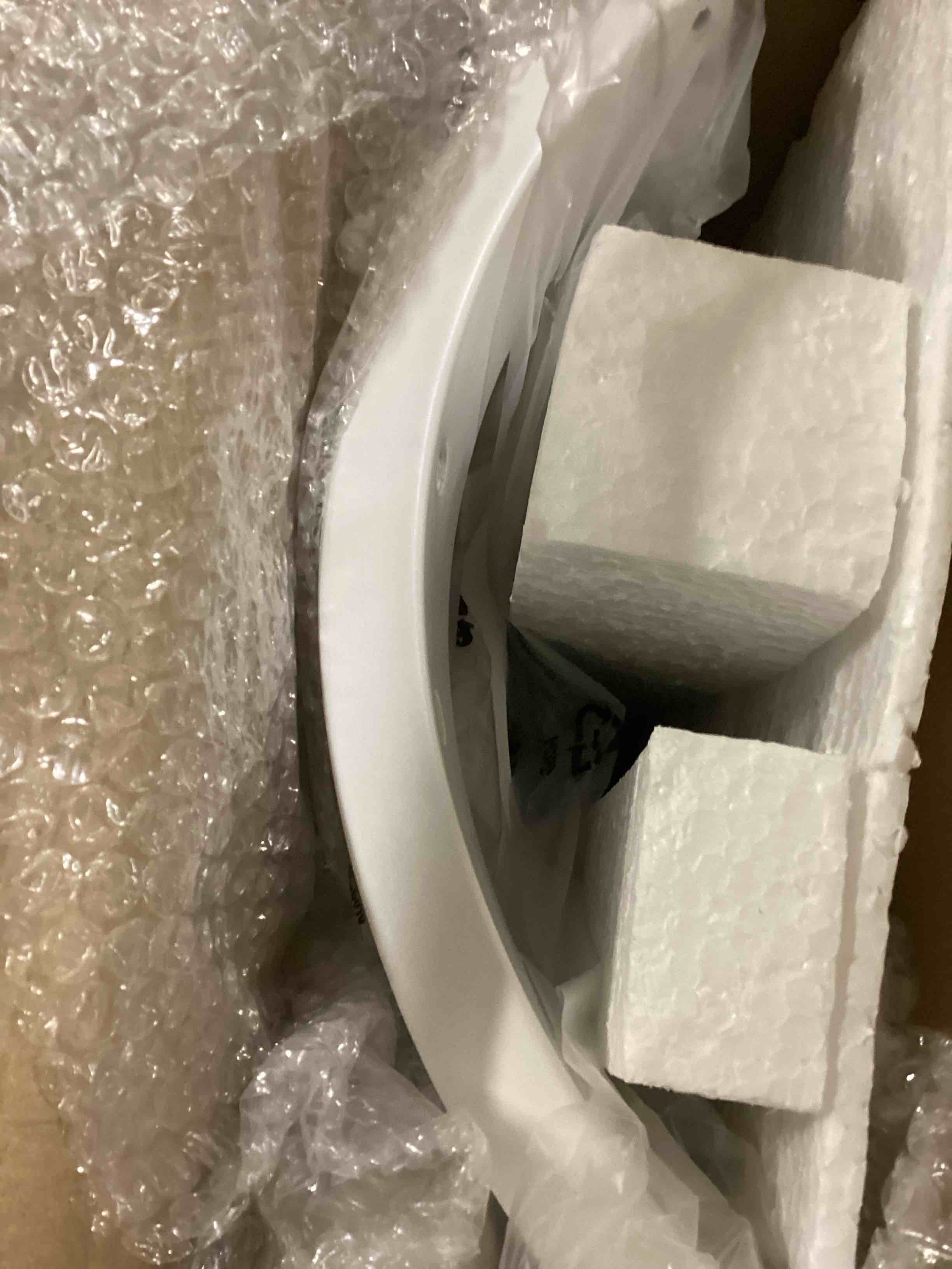 https://s3.amazonaws.com/lotting-images-prod/bidfta/GRN6444893_1716645749685.jpeg