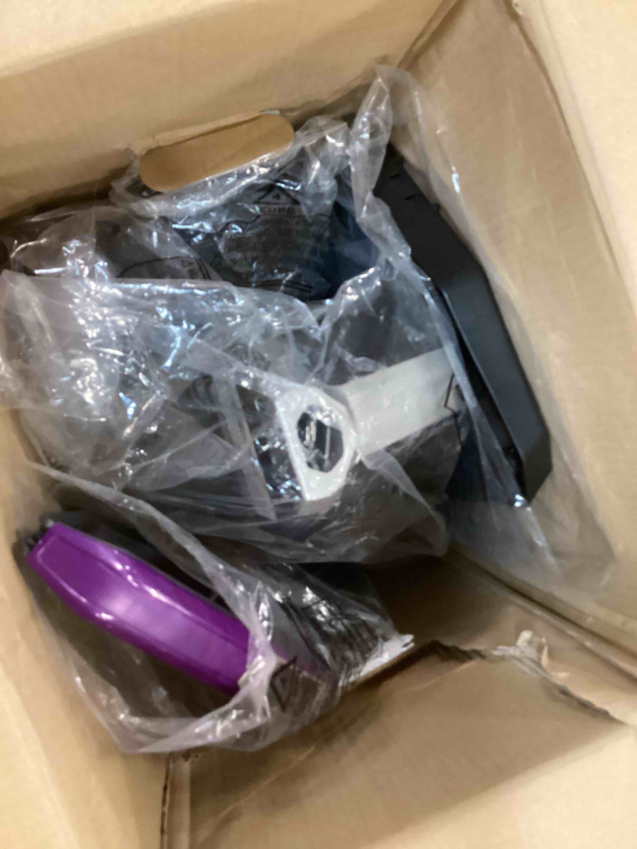 https://s3.amazonaws.com/lotting-images-prod/bidfta/GRN6445098_1716920564409.jpeg