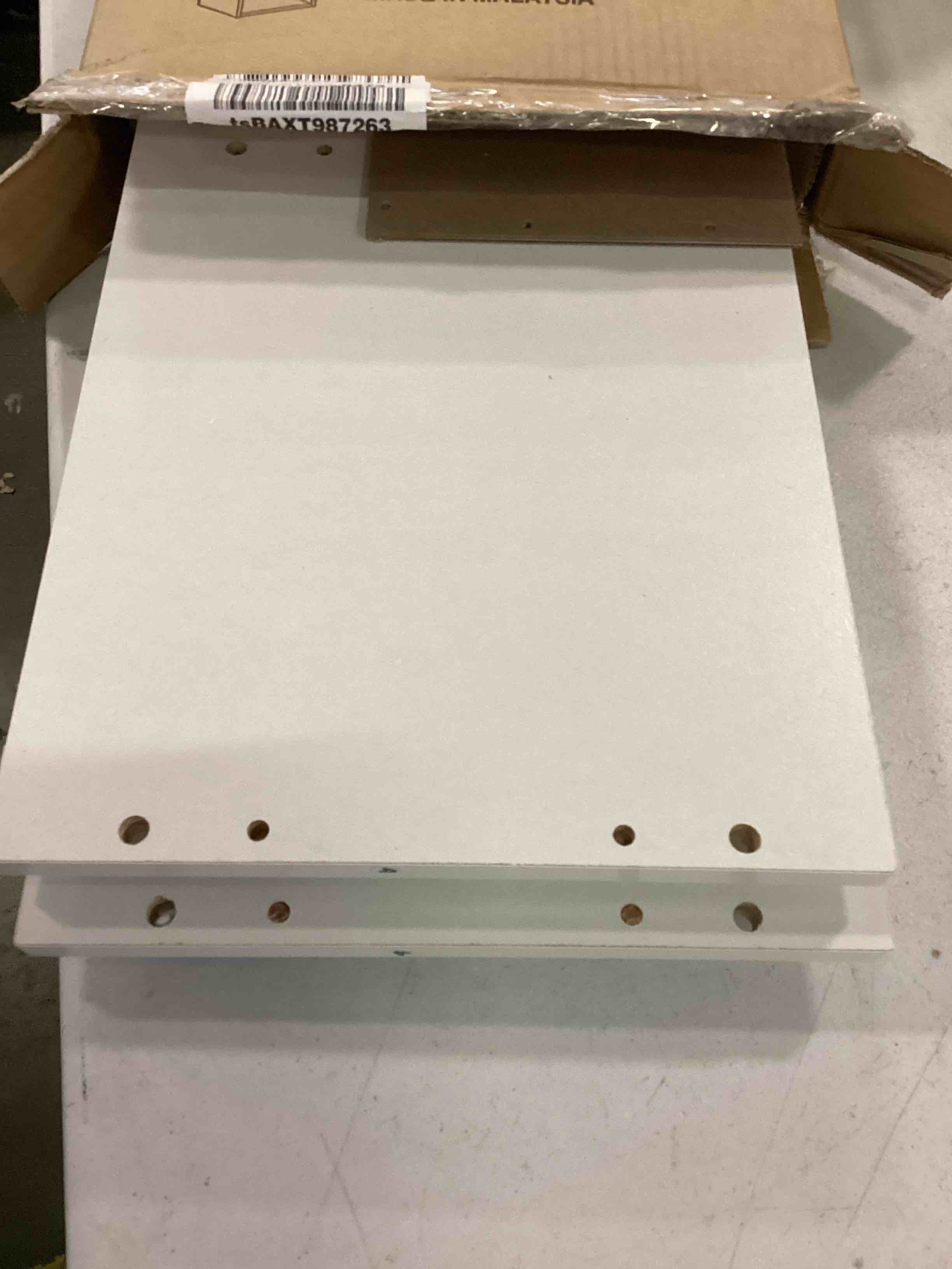 https://s3.amazonaws.com/lotting-images-prod/bidfta/GRN6445906_1717421323605.jpeg