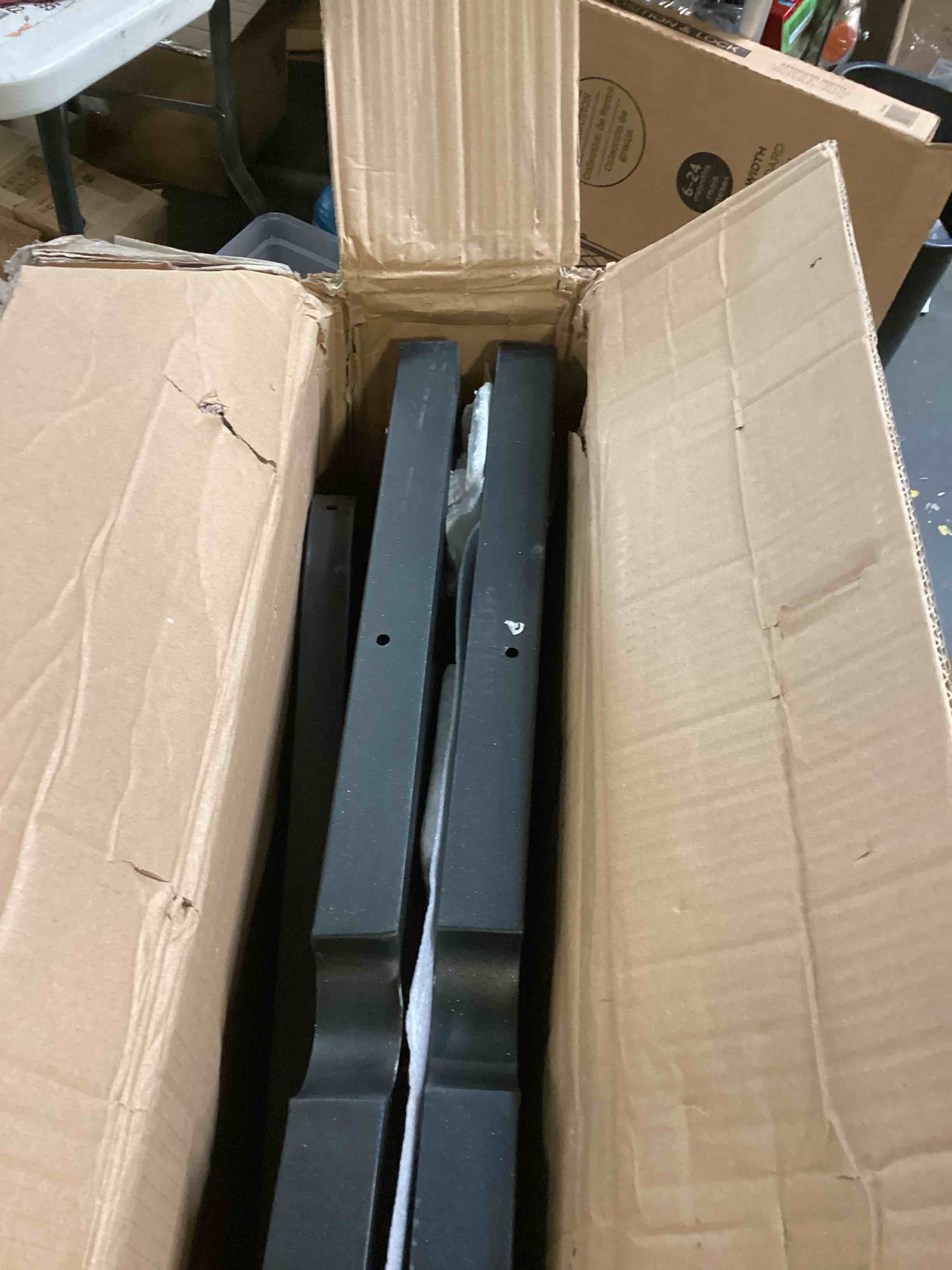 https://s3.amazonaws.com/lotting-images-prod/bidfta/GRN6446976_1716478853530.jpeg