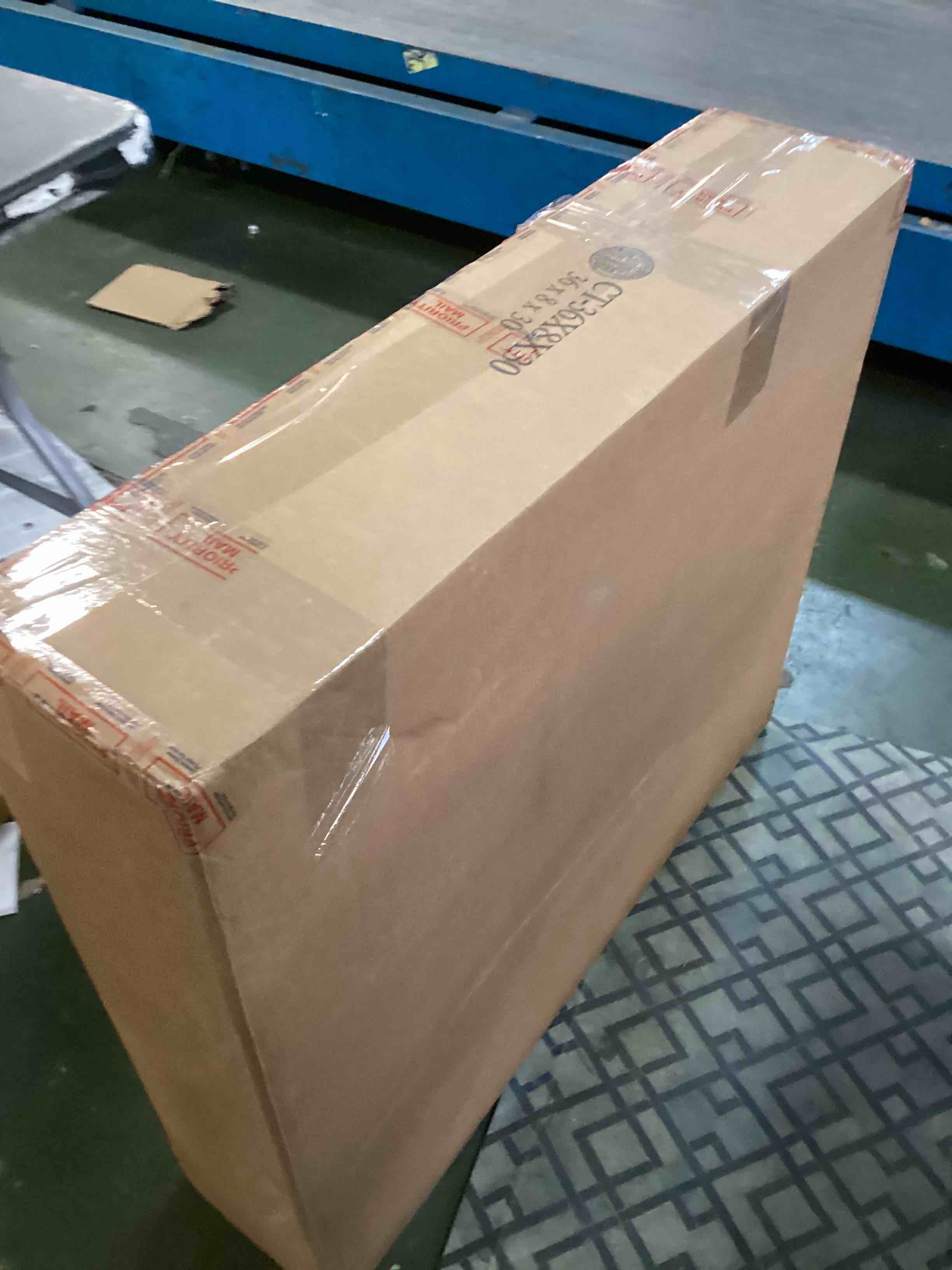 https://s3.amazonaws.com/lotting-images-prod/bidfta/GRN6447023_1716487742077.jpeg
