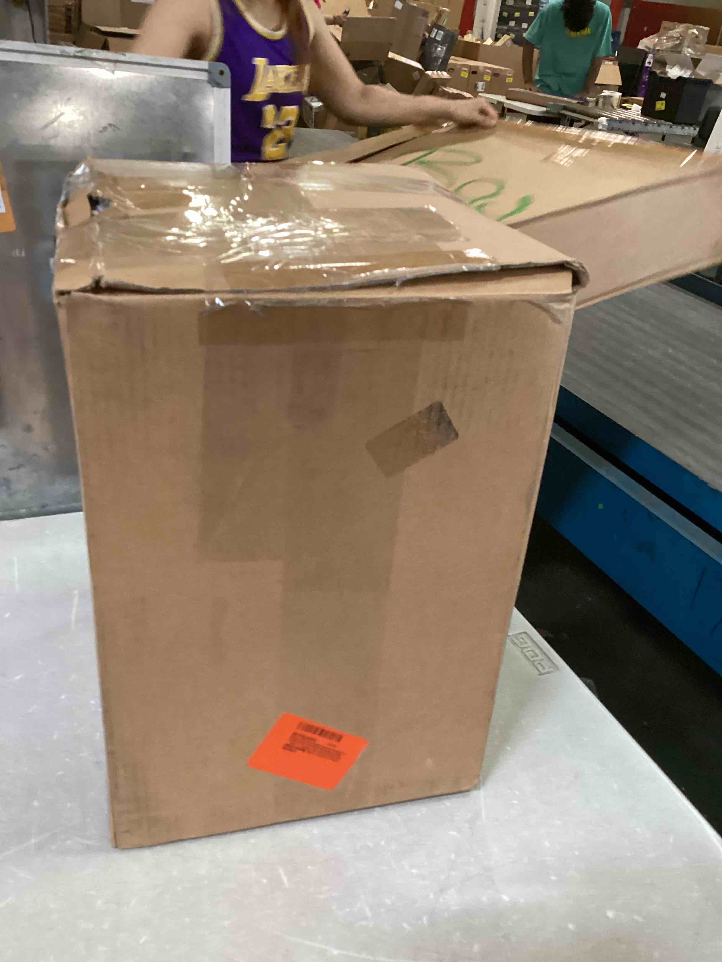 https://s3.amazonaws.com/lotting-images-prod/bidfta/GRN6447228_1716575424849.jpeg