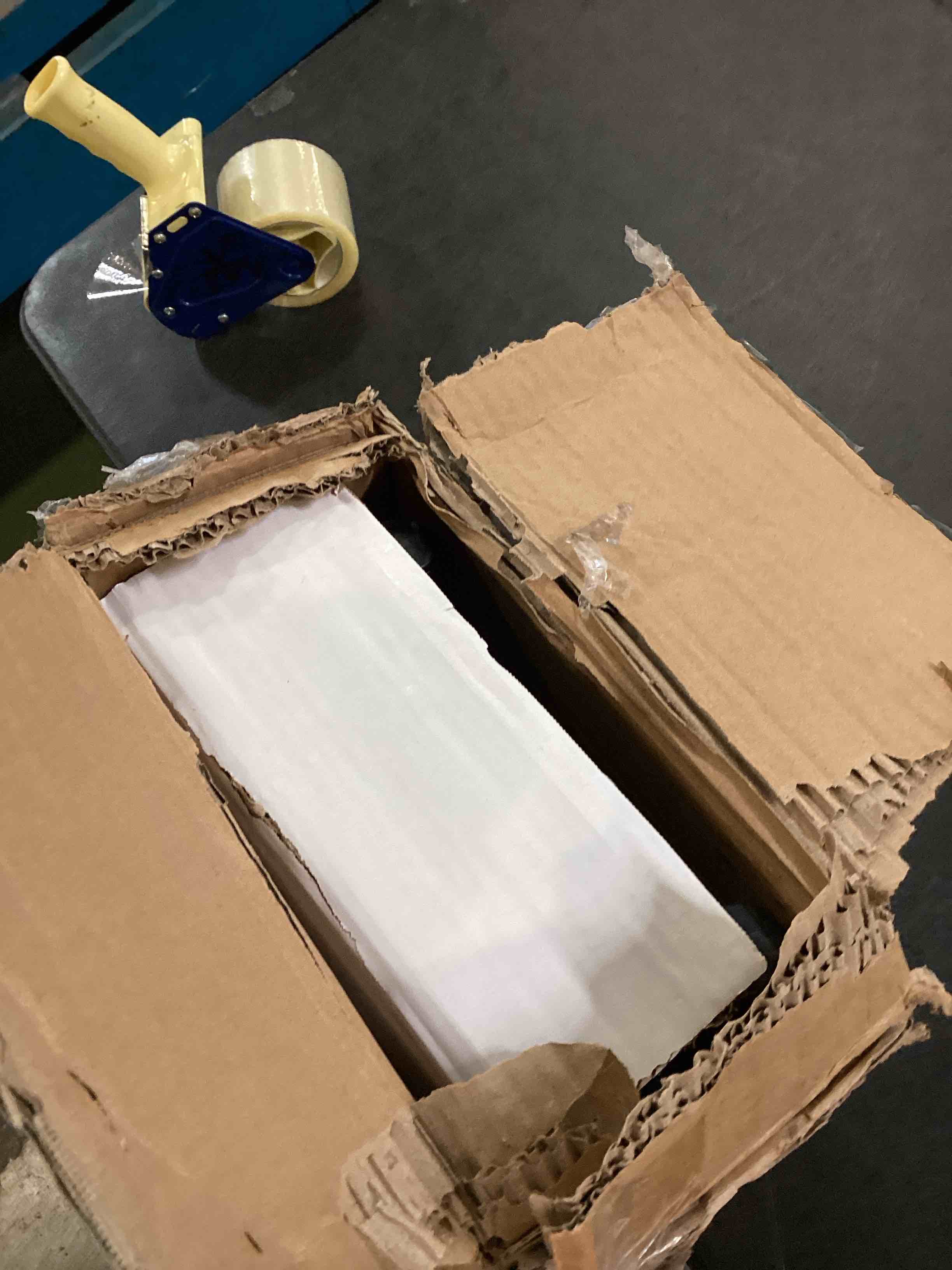 https://s3.amazonaws.com/lotting-images-prod/bidfta/GRN6447446_1715876381102.jpeg
