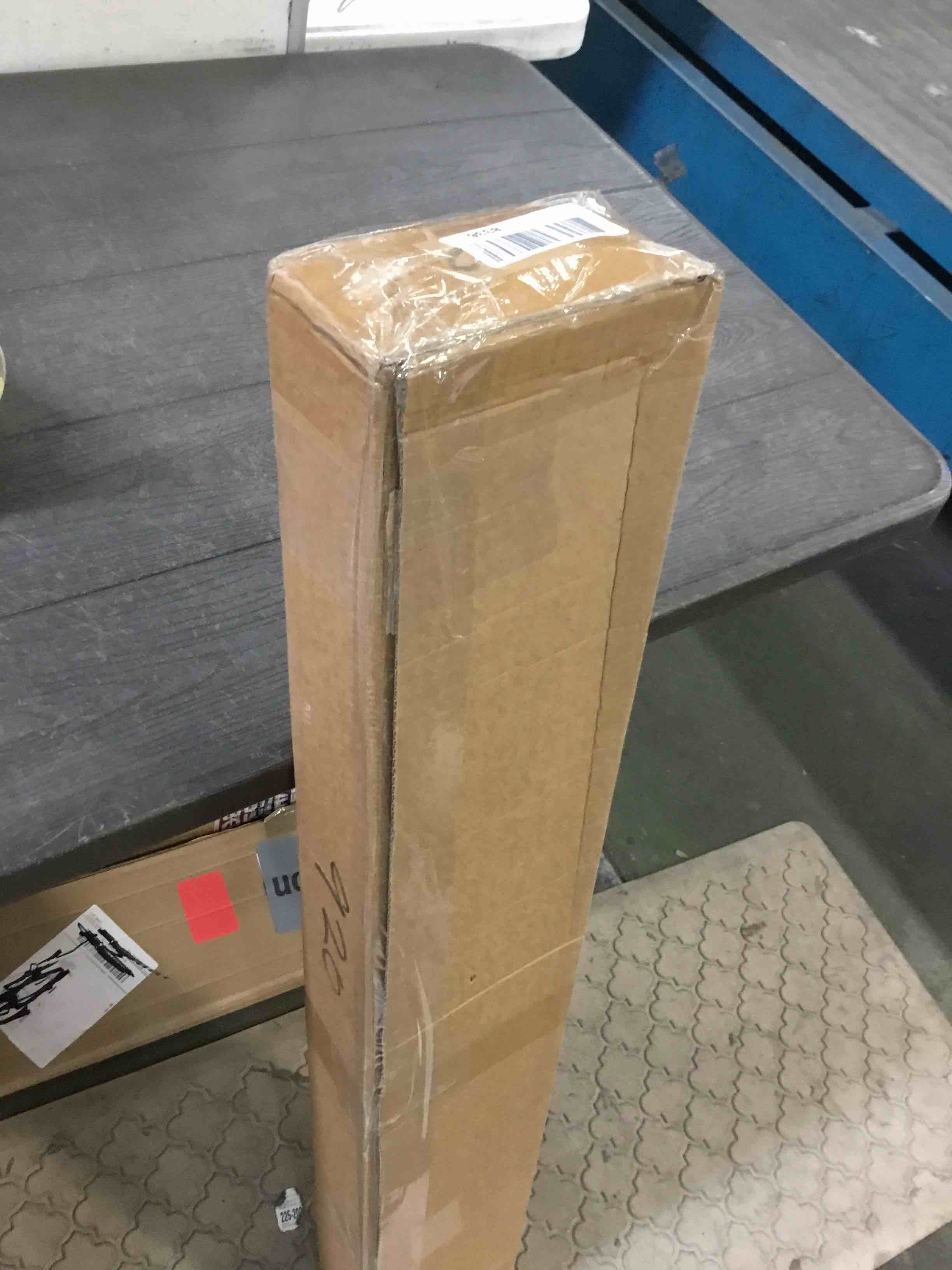 https://s3.amazonaws.com/lotting-images-prod/bidfta/GRN6448148_1716302825269.jpeg