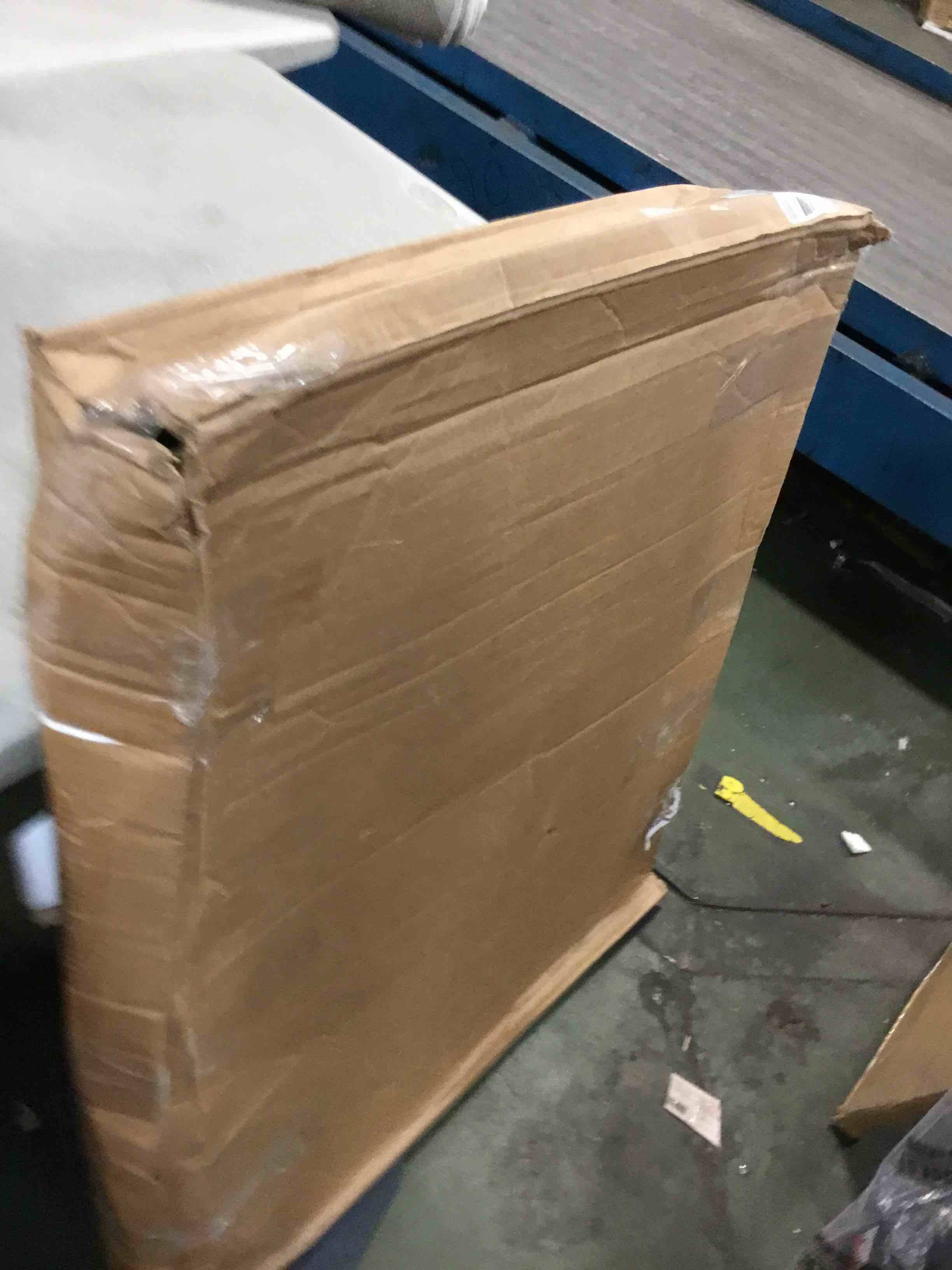 https://s3.amazonaws.com/lotting-images-prod/bidfta/GRN6448680_1716481519886.jpeg