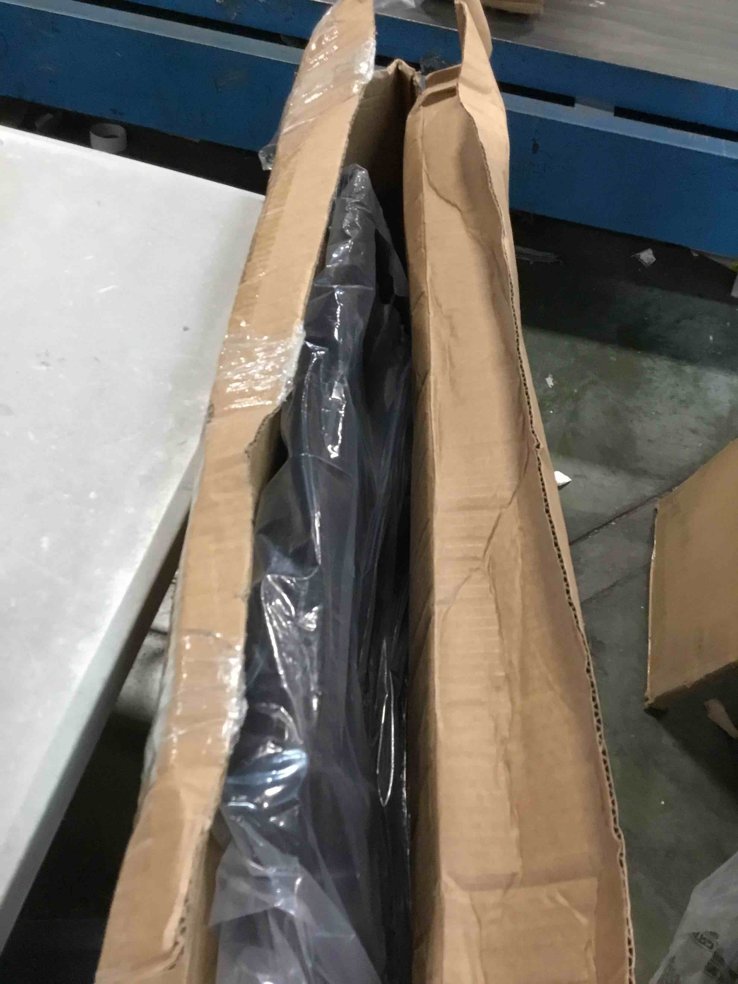 https://s3.amazonaws.com/lotting-images-prod/bidfta/GRN6448680_1716481537915.jpeg