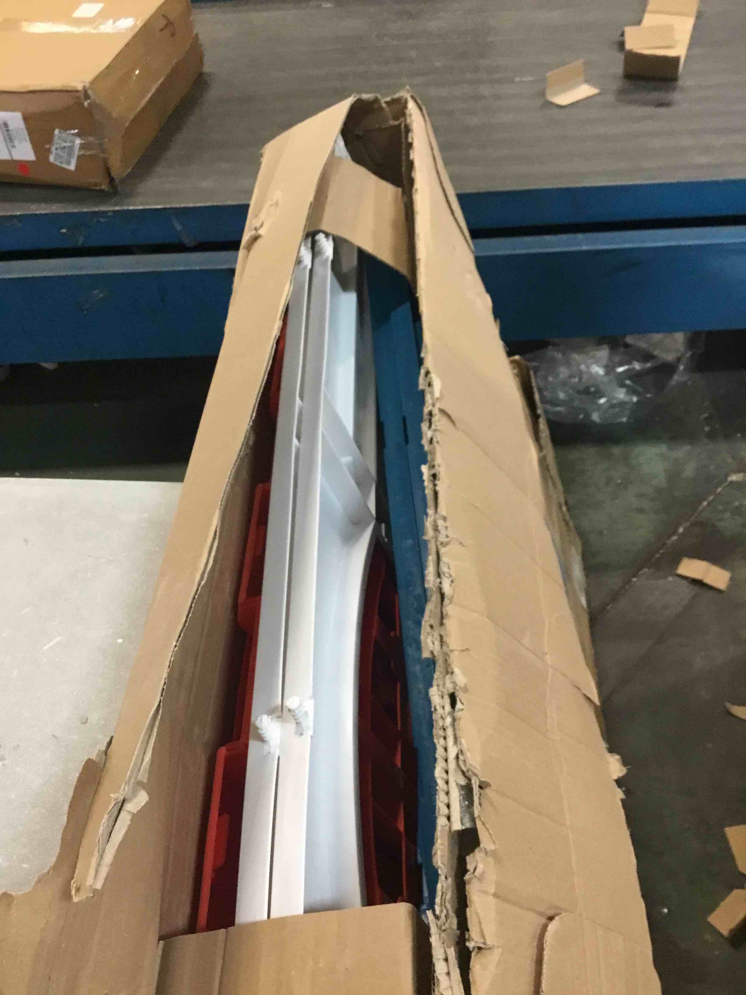 https://s3.amazonaws.com/lotting-images-prod/bidfta/GRN6448728_1716489736820.jpeg