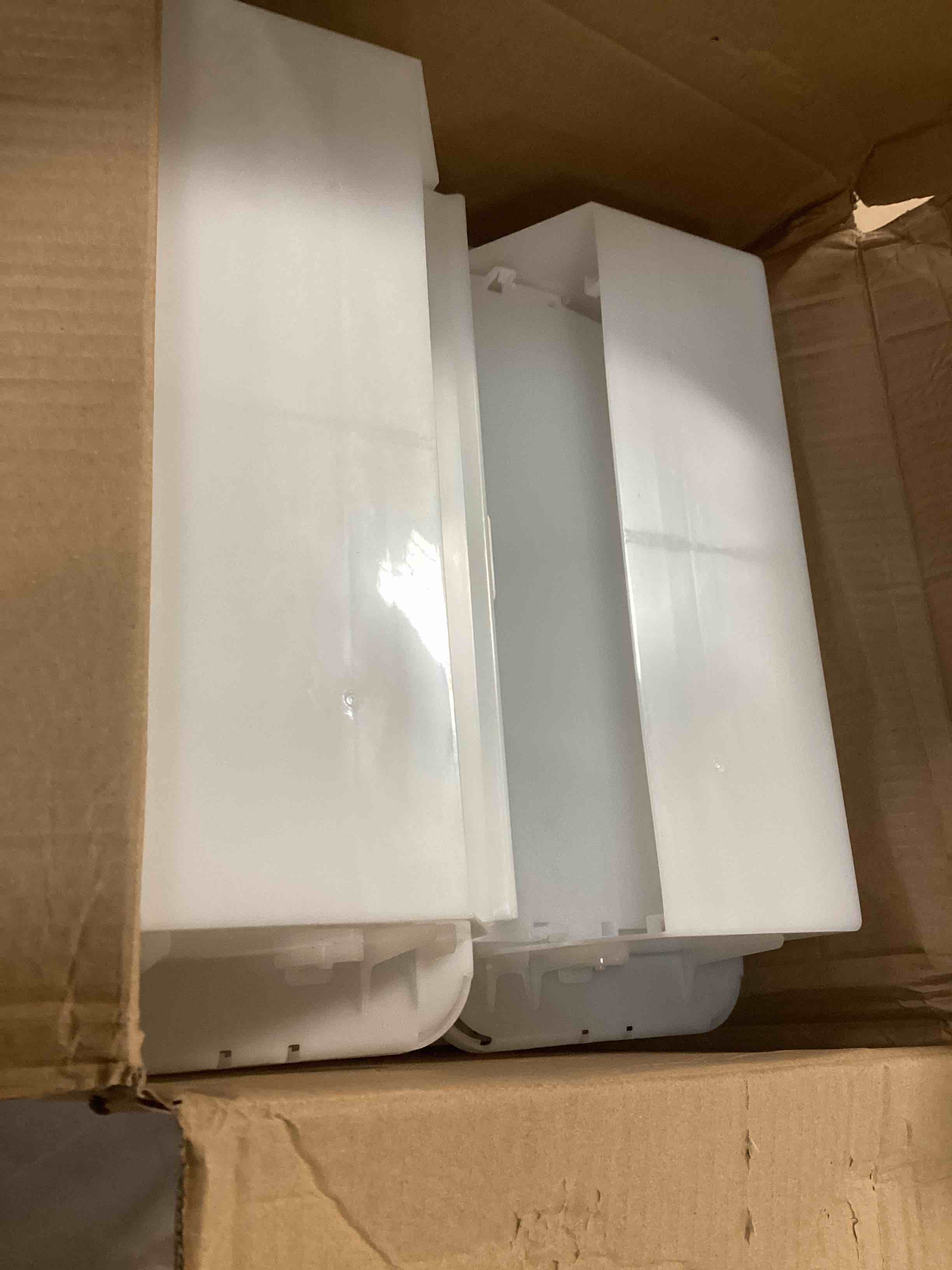 https://s3.amazonaws.com/lotting-images-prod/bidfta/GRN6448960_1716036208414.jpeg